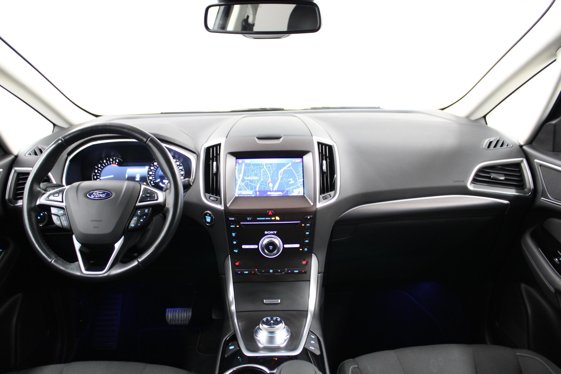 FORD S-Max 2.0 TDCi 150 Titanium *LEASING 1.99%*-image-8