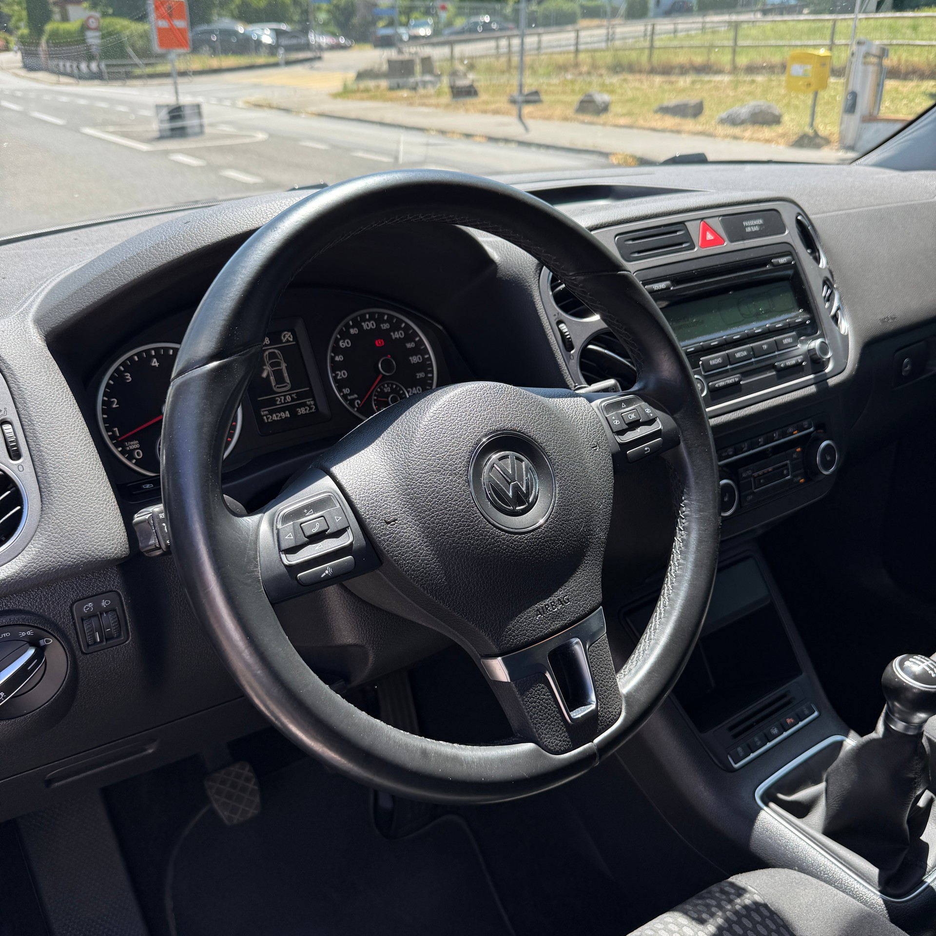 VW Tiguan 1.4 TSI BlueMotion Value 4x2-image-9