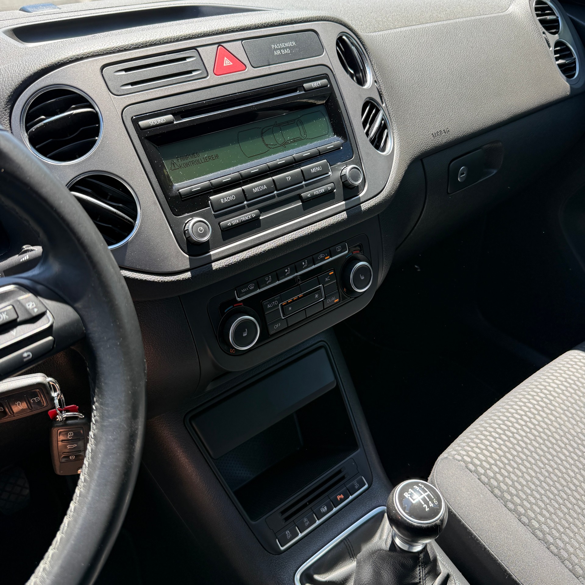 VW Tiguan 1.4 TSI BlueMotion Value 4x2-image-11