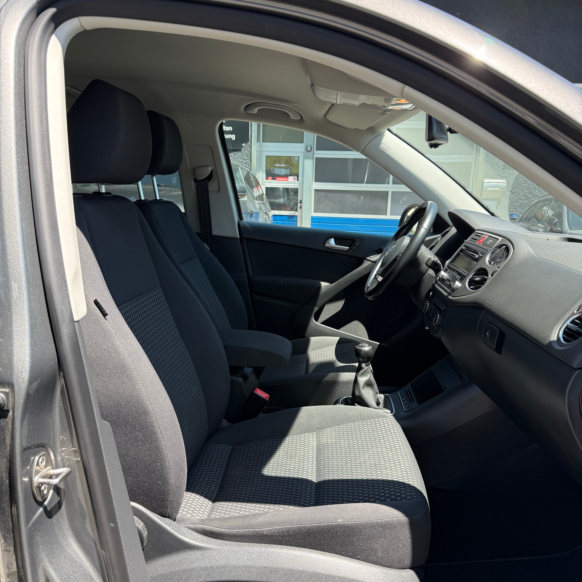VW Tiguan 1.4 TSI BlueMotion Value 4x2-image-12