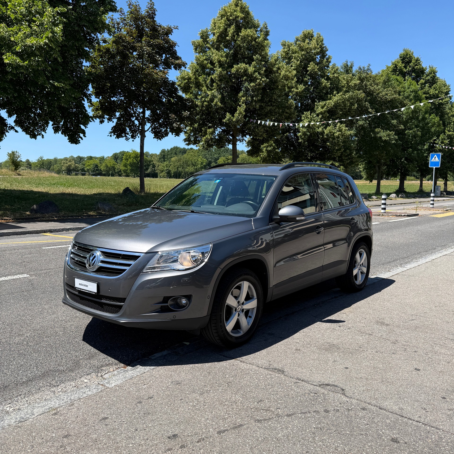 VW Tiguan 1.4 TSI BlueMotion Value 4x2-image-2