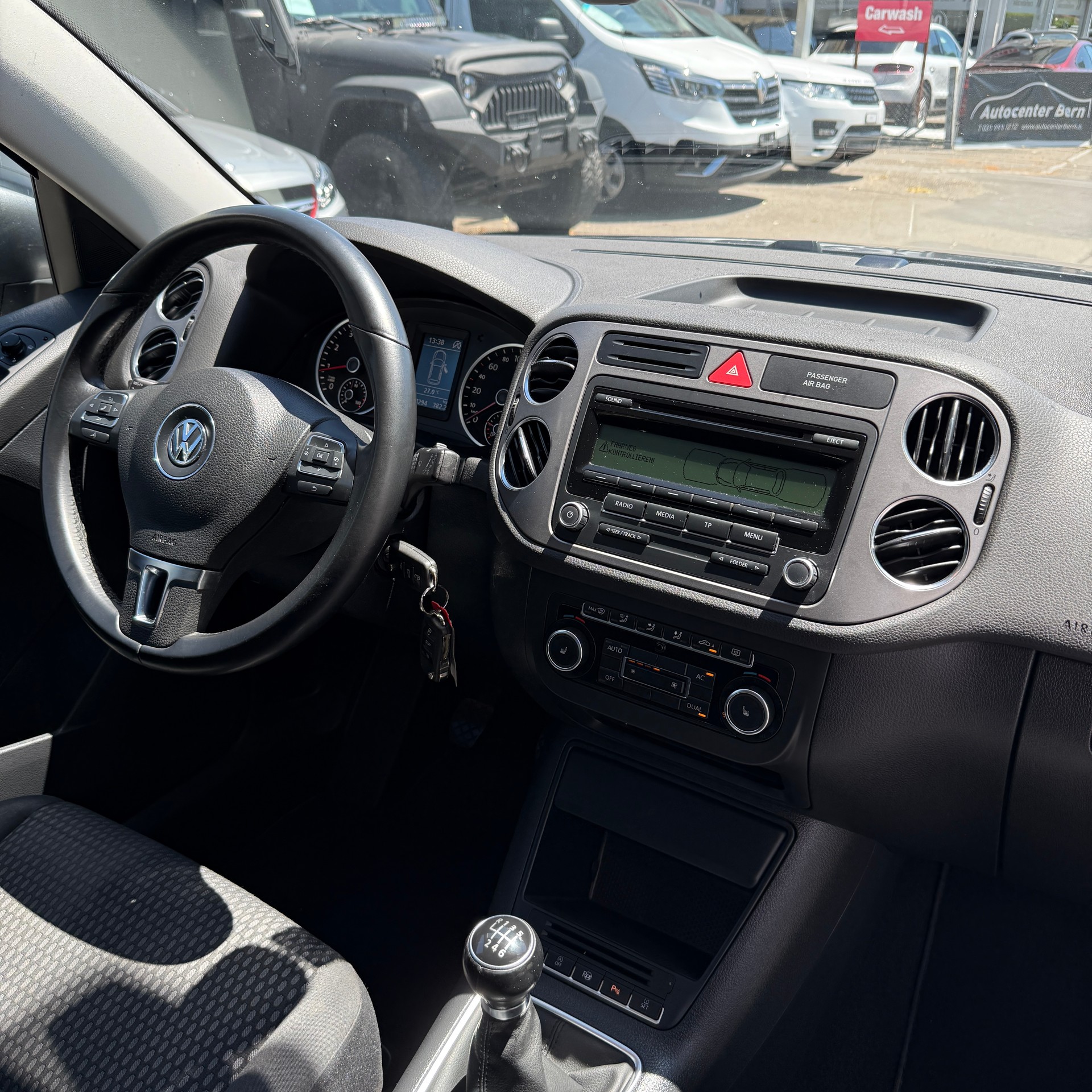 VW Tiguan 1.4 TSI BlueMotion Value 4x2-image-10