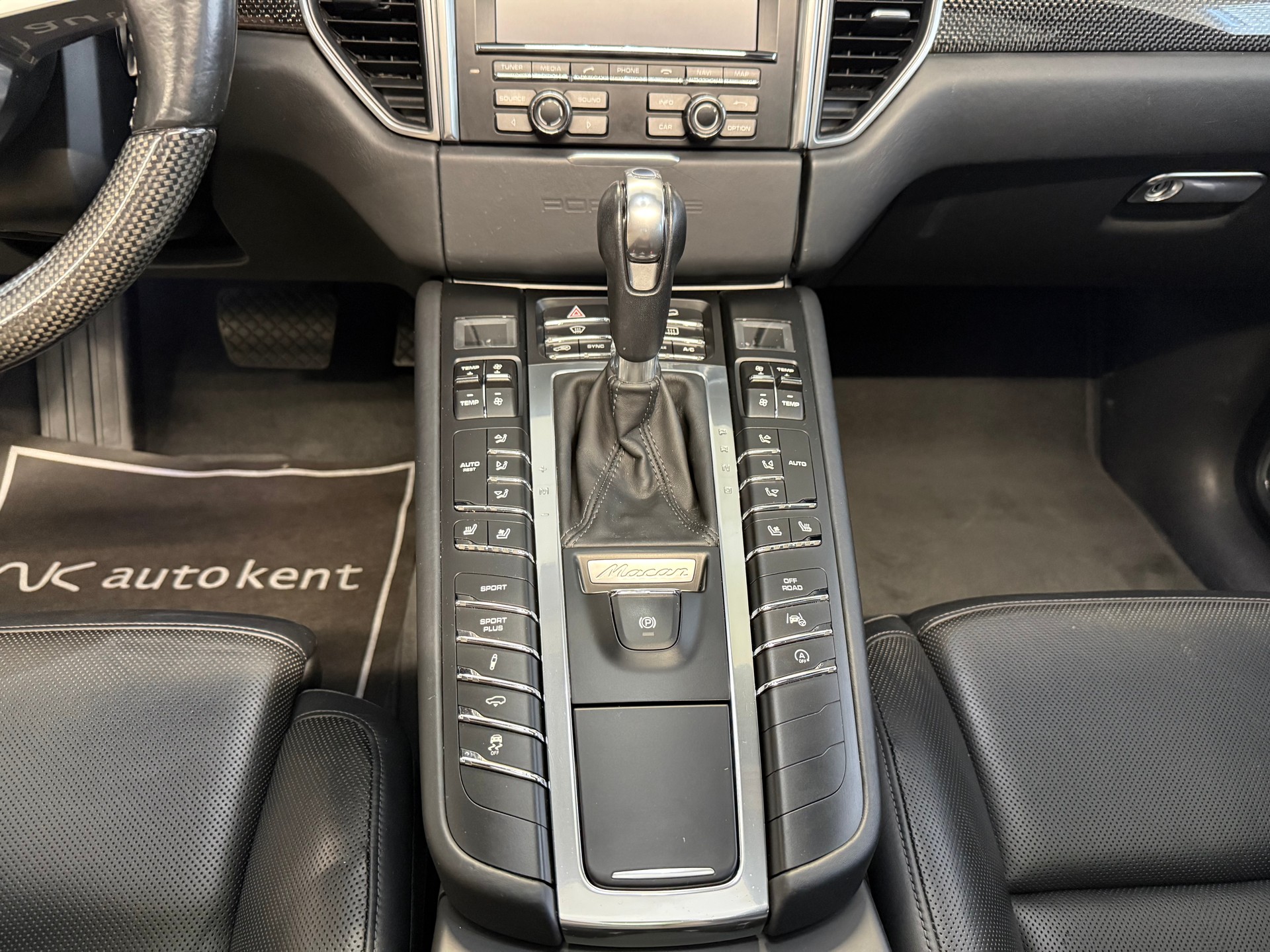 PORSCHE Macan Turbo PDK-image-13