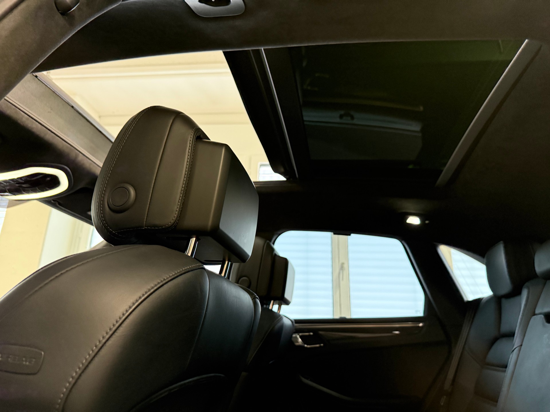PORSCHE Macan Turbo PDK-image-23