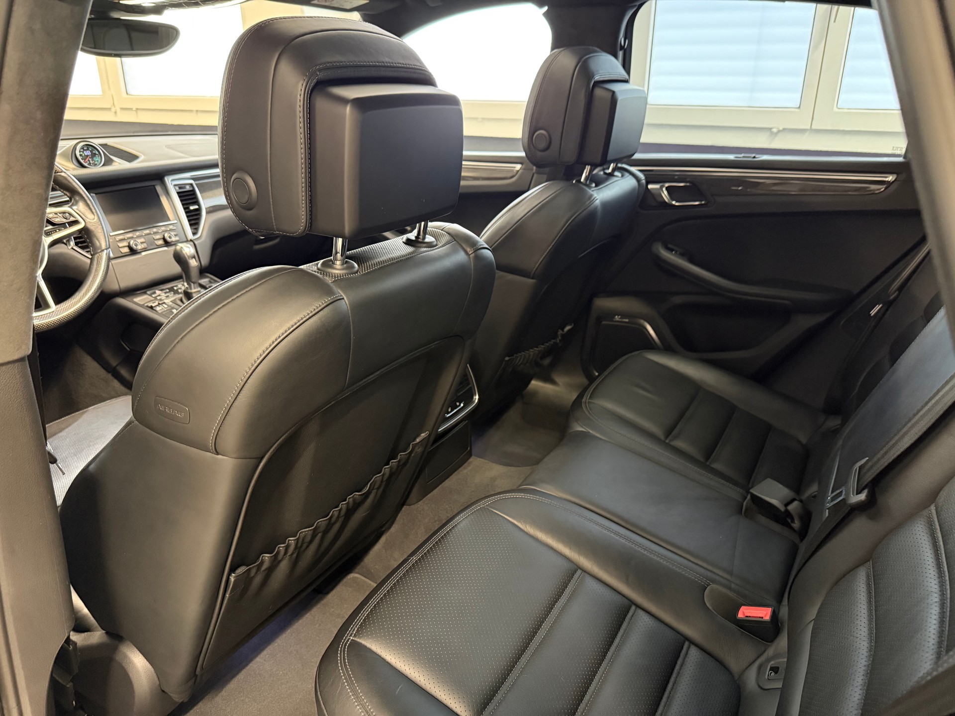 PORSCHE Macan Turbo PDK-image-18