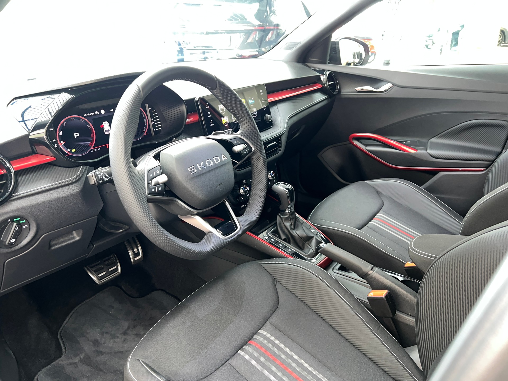 SKODA Fabia 1.5 TSI Monte Carlo DSG / 5 Jahre Garantie-image-14