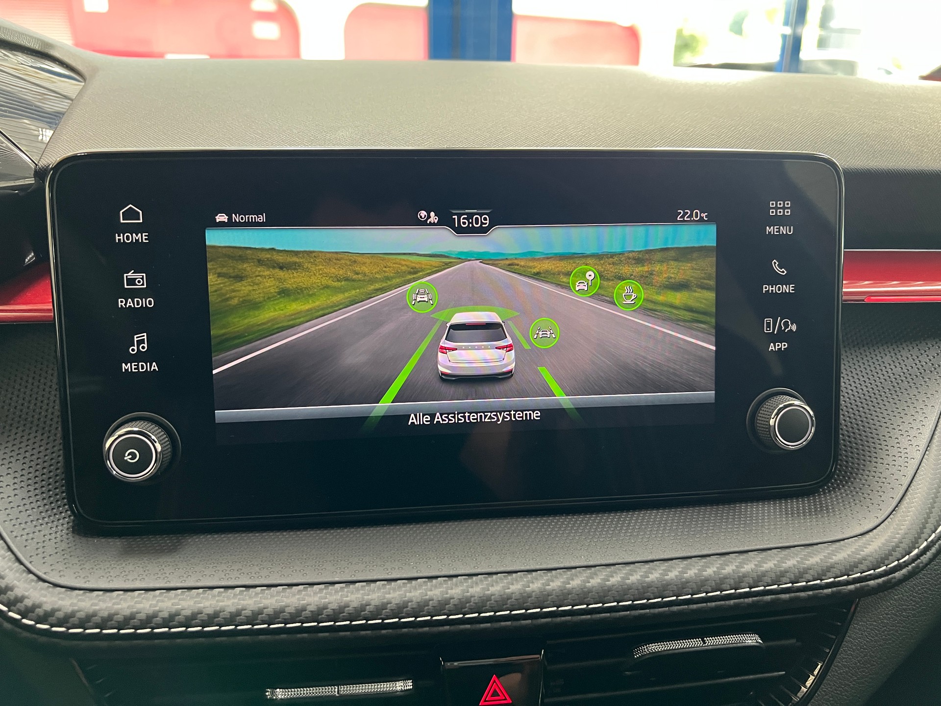 SKODA Fabia 1.5 TSI Monte Carlo DSG / 5 Jahre Garantie-image-13