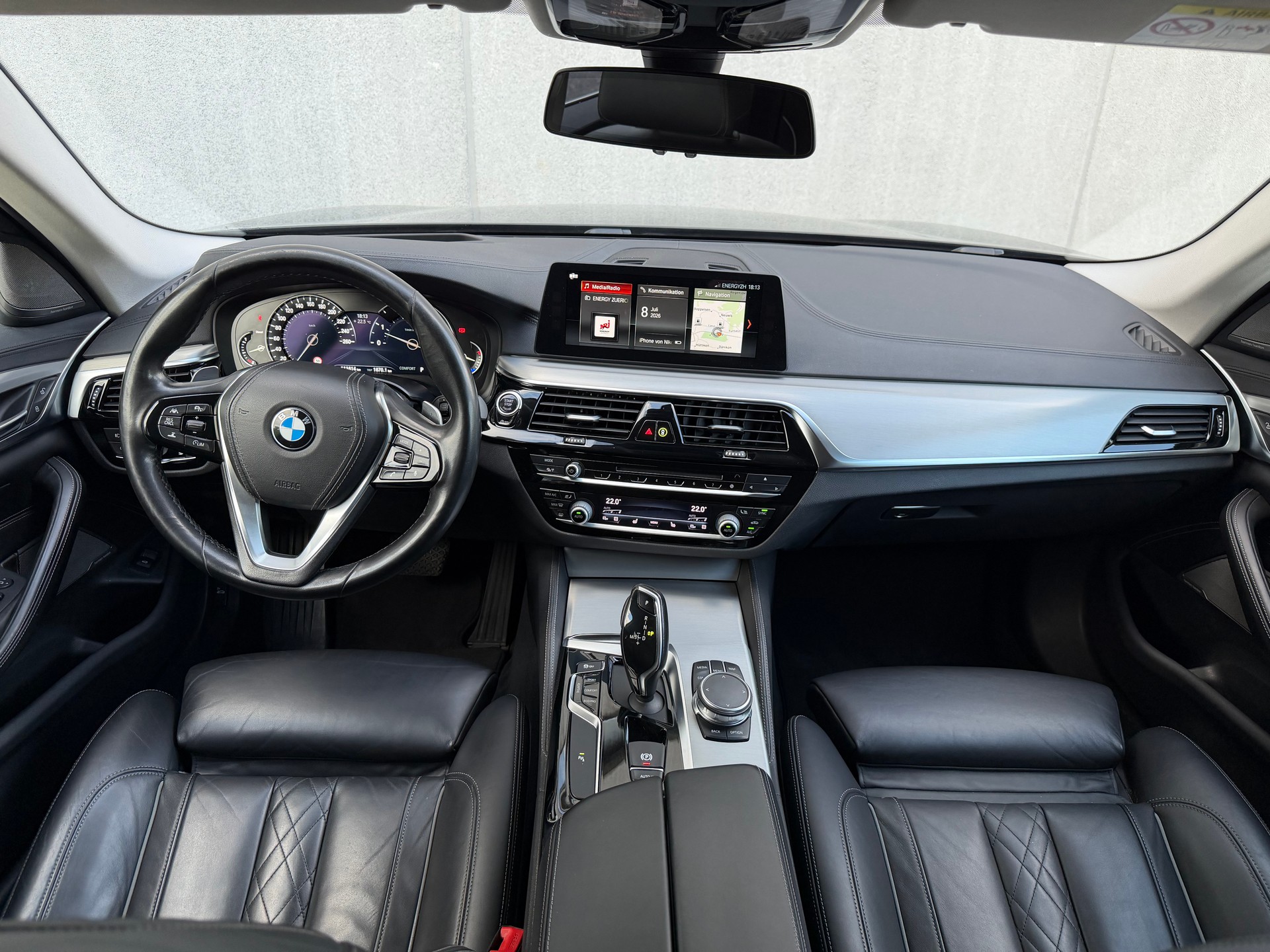BMW 530d xDrive Touring Luxury Line Steptronic-image-12