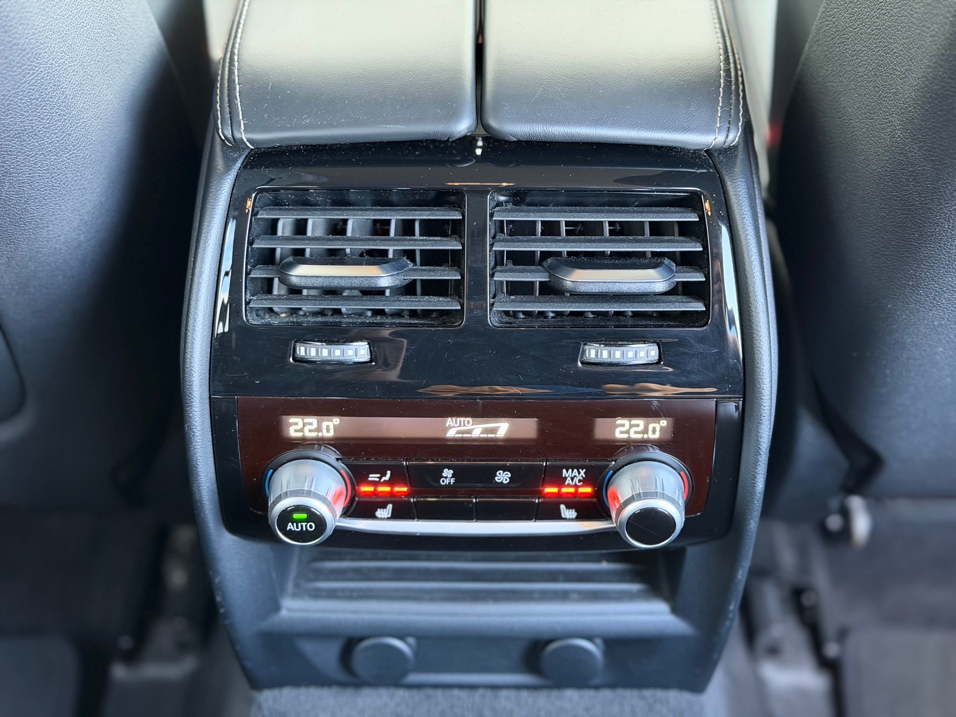 BMW 530d xDrive Touring Luxury Line Steptronic-image-17