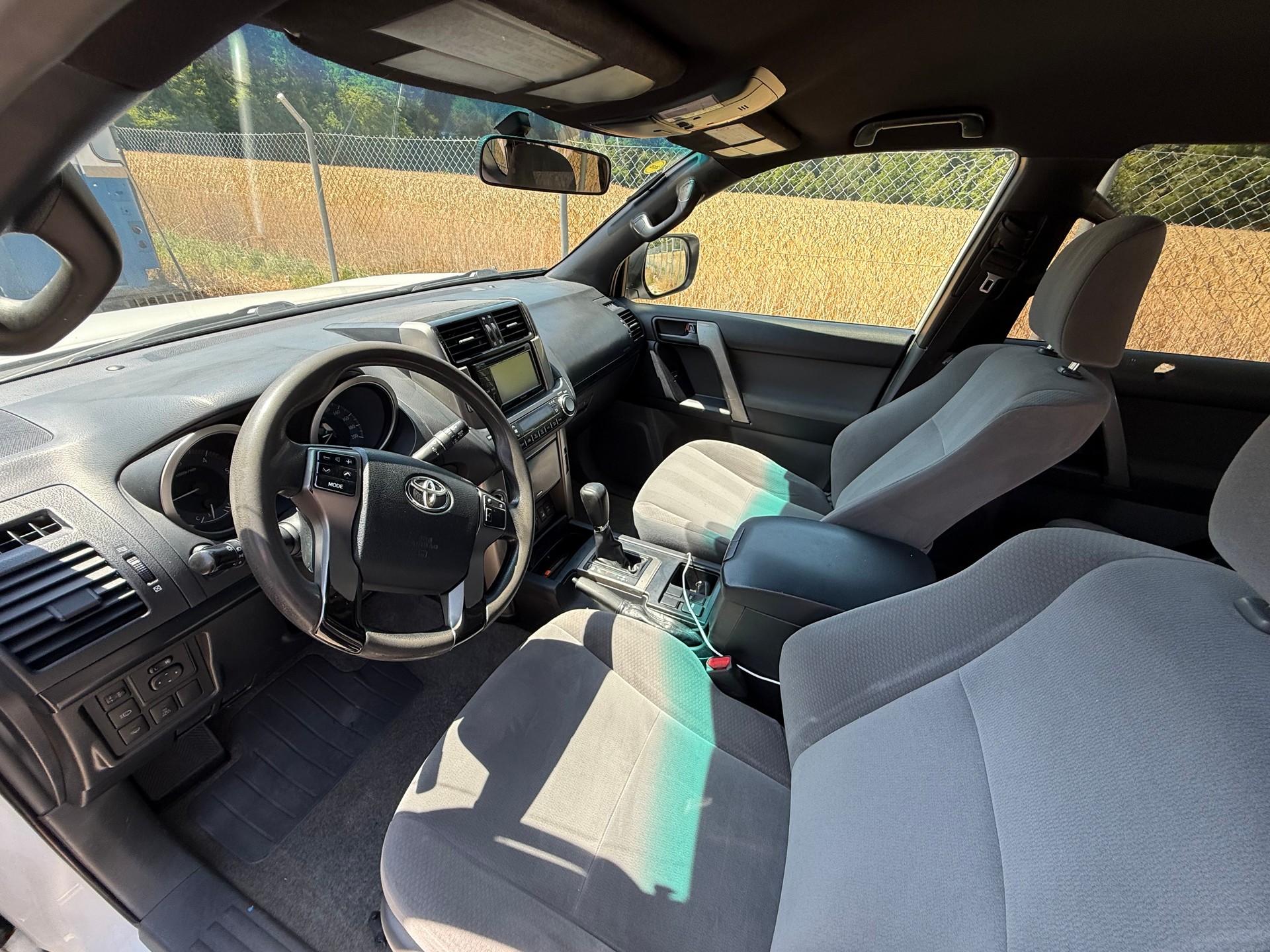 TOYOTA LAND CRUISER-image-4