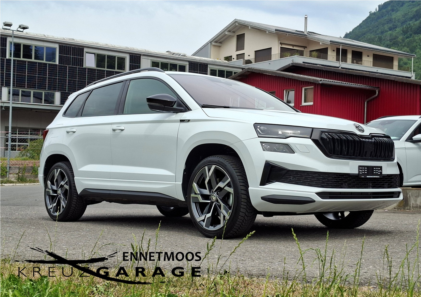 SKODA Karoq 2.0 TSI SportLine 4x4 DSG *Anhängerkupplung+Panodach+inkl. Garantie*-image-3