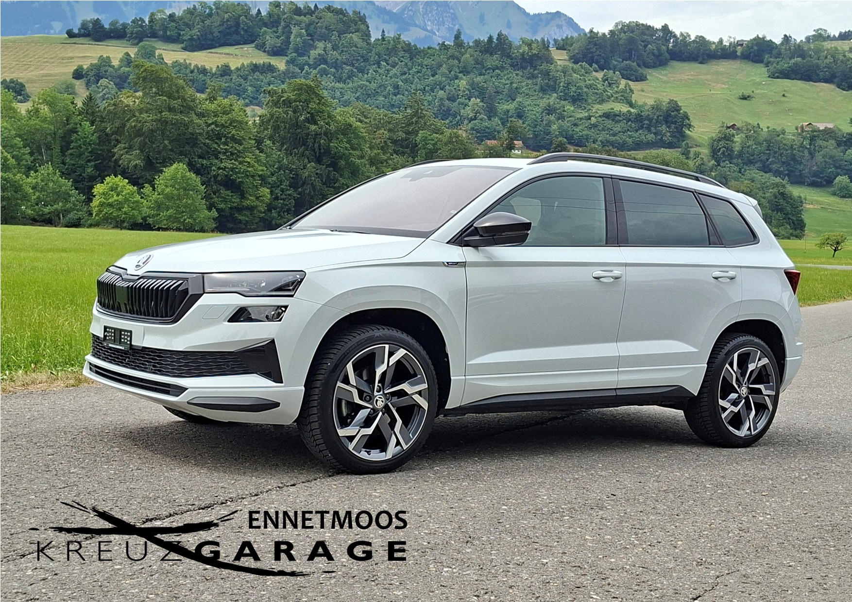 SKODA Karoq 2.0 TSI SportLine 4x4 DSG *Anhängerkupplung+Panodach+inkl. Garantie*-image-1