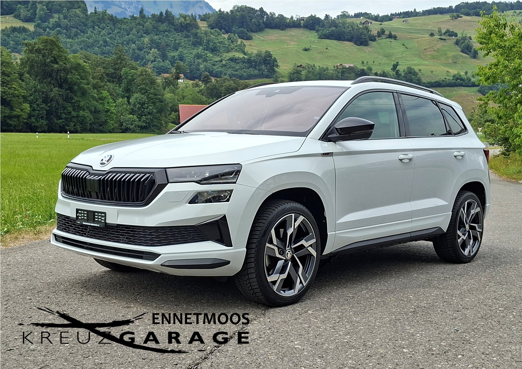 SKODA Karoq 2.0 TSI SportLine 4x4 DSG *Anhängerkupplung+Panodach+inkl. Garantie*-image-0