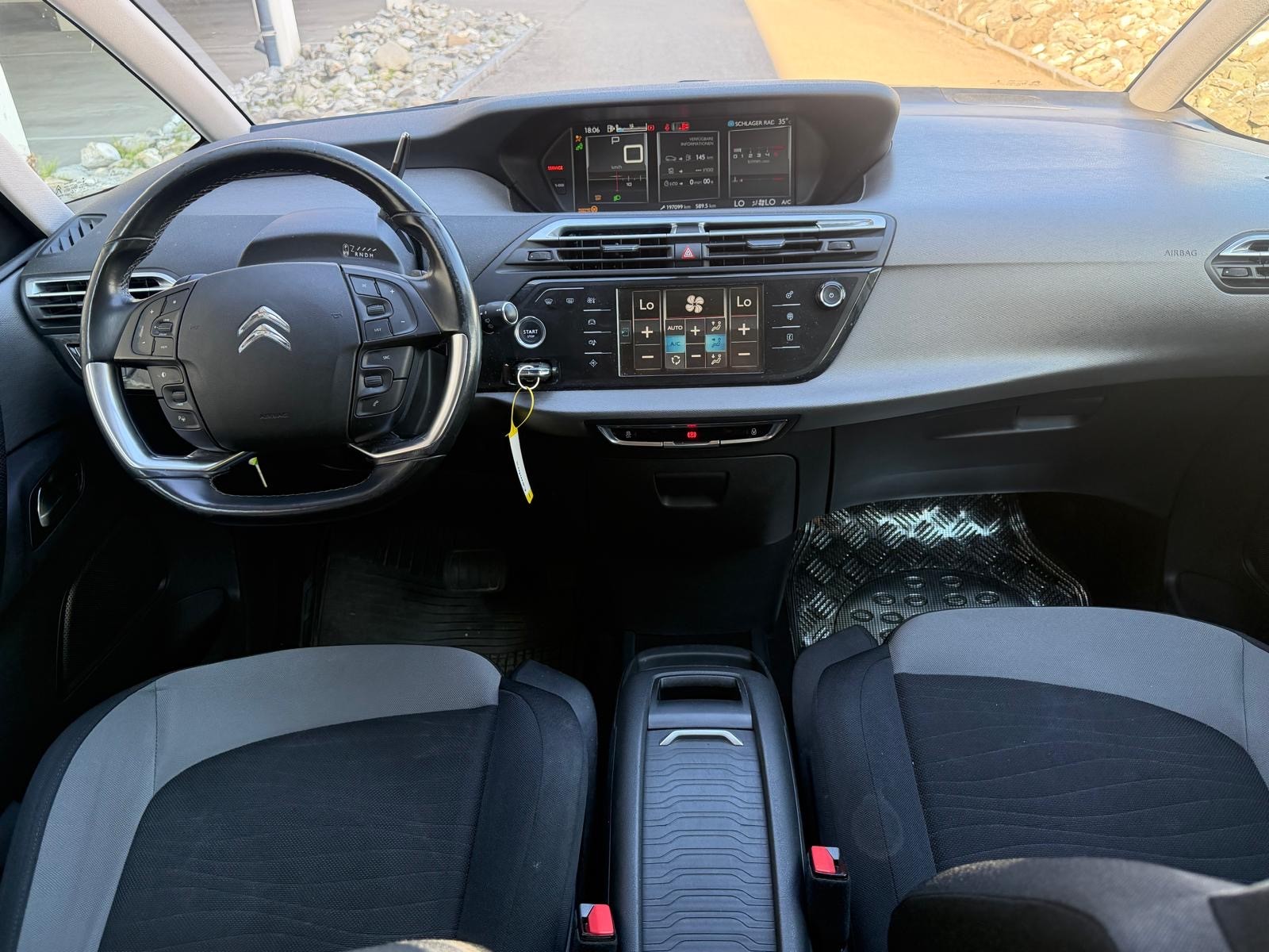 CITROEN Grand C4 Picasso 2.0 BlueHDi Exclusive Automatic-image-6