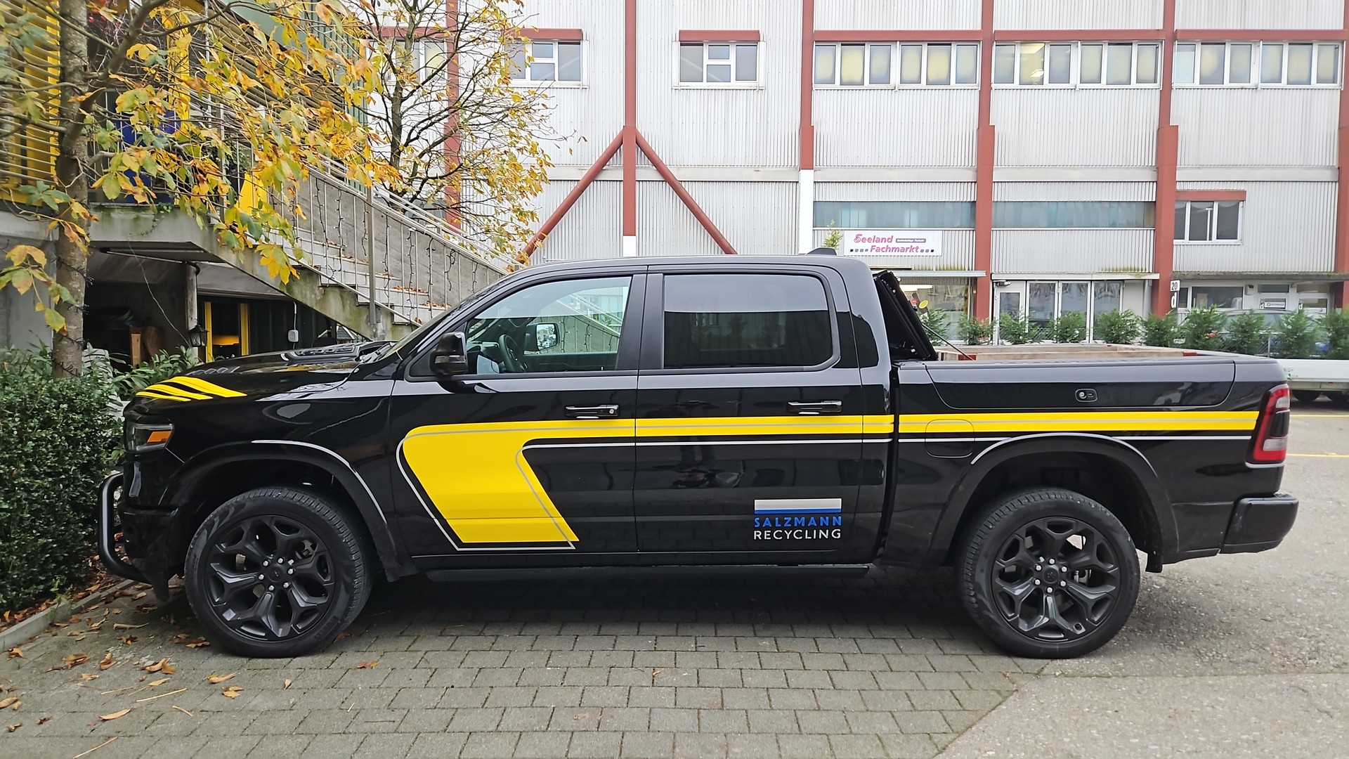 DODGE 1500 CREW CAB-image-0