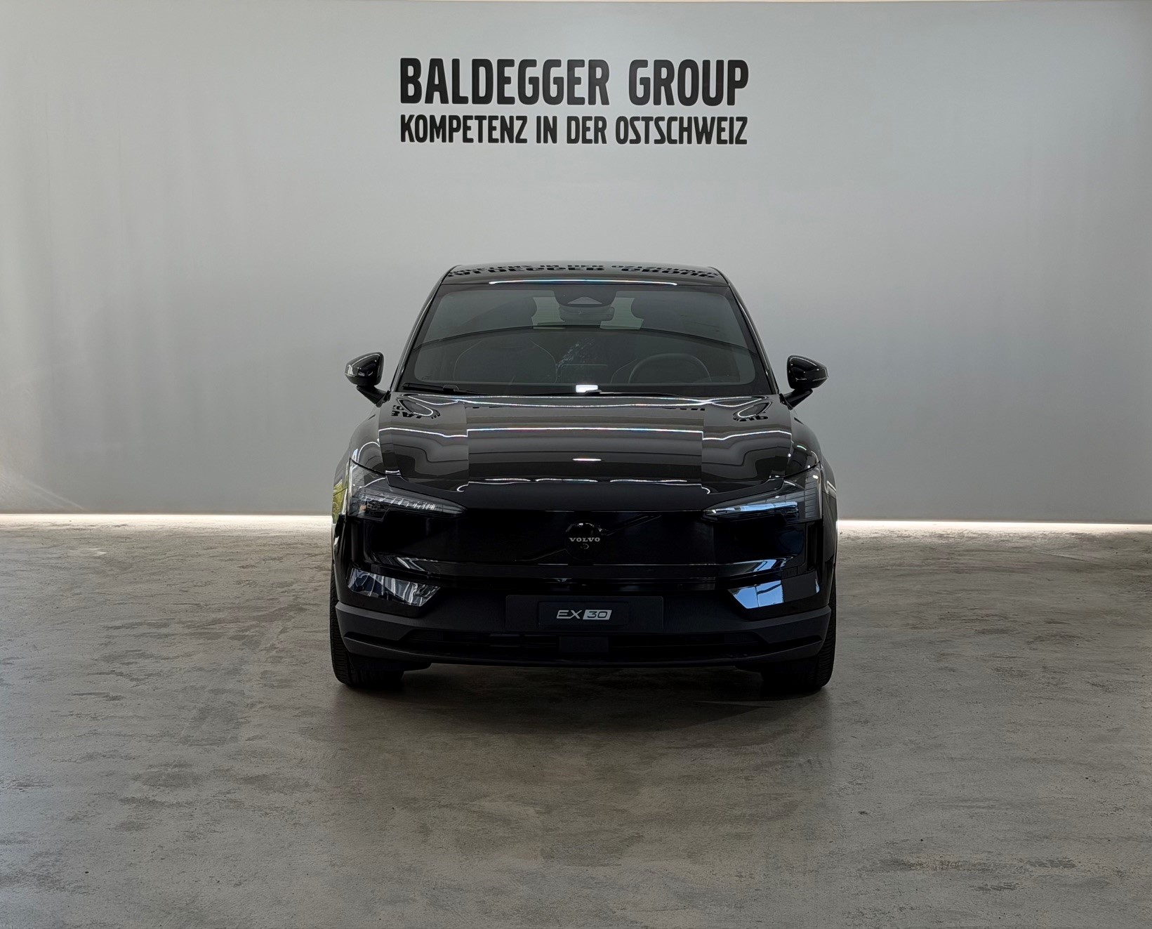 VOLVO EX 30 E60 Twin Ultra Performanc-image-7