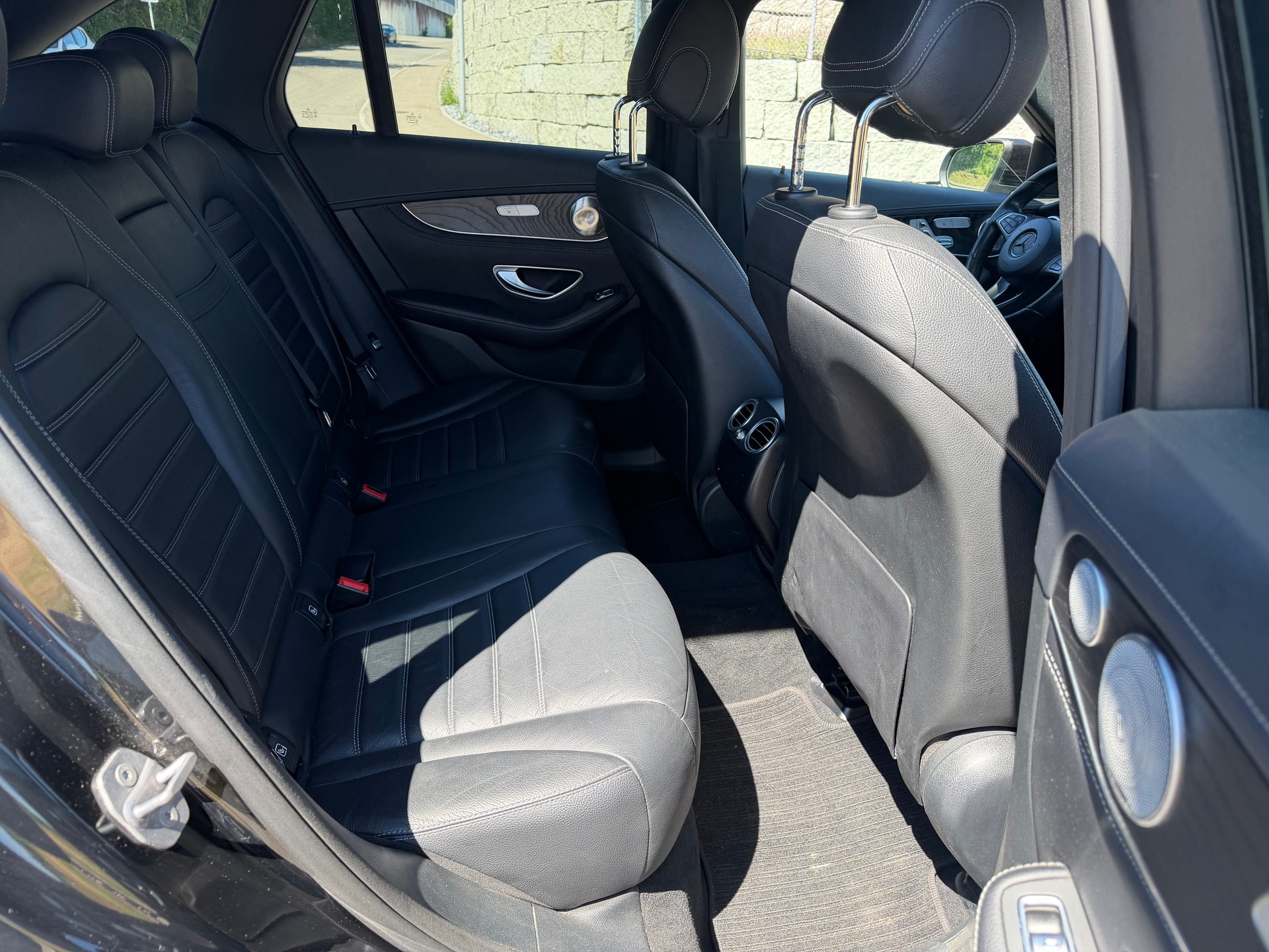 MERCEDES-BENZ GLC 250 4Matic 9G-Tronic-image-9