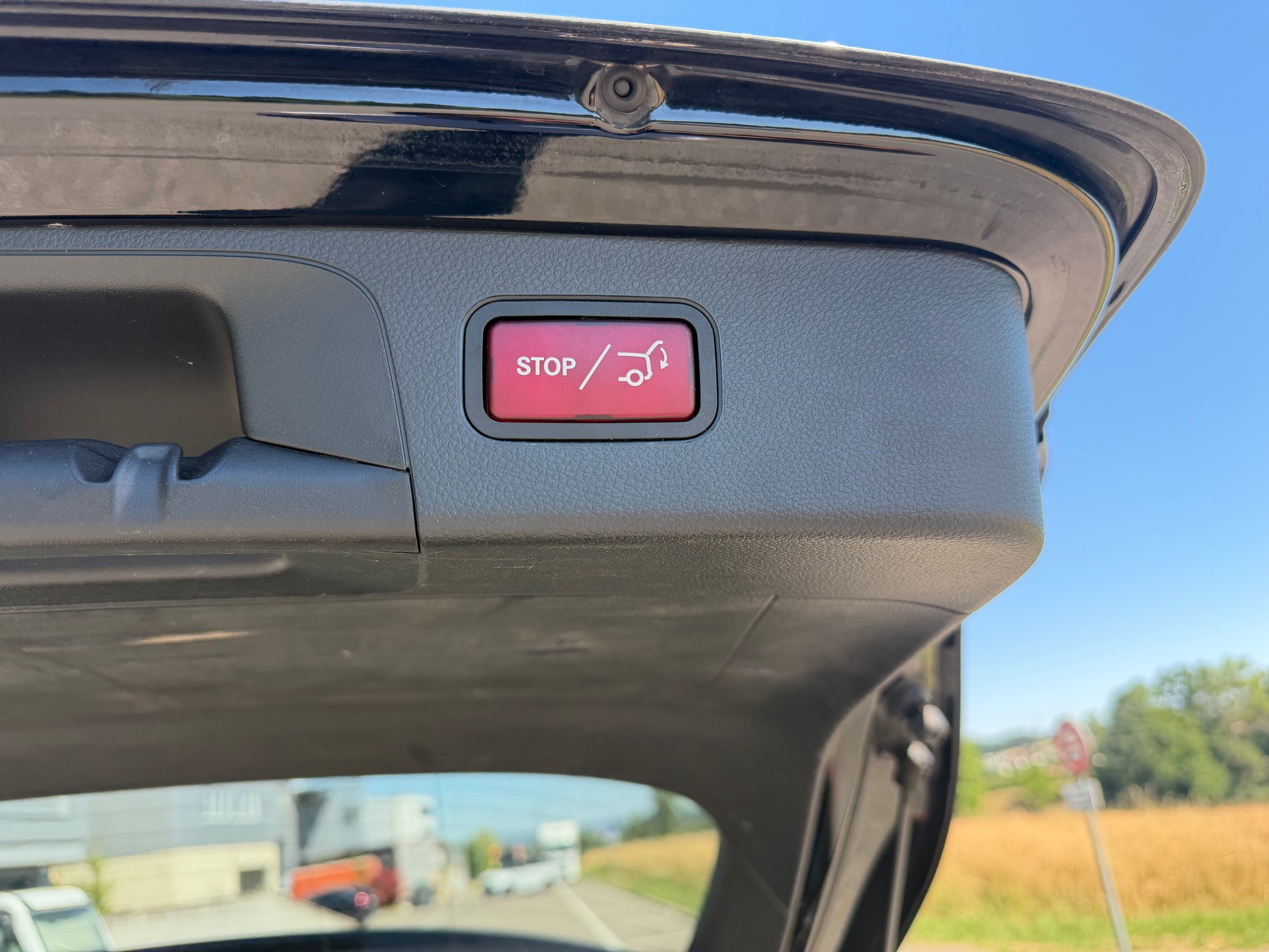 MERCEDES-BENZ GLC 250 4Matic 9G-Tronic-image-4
