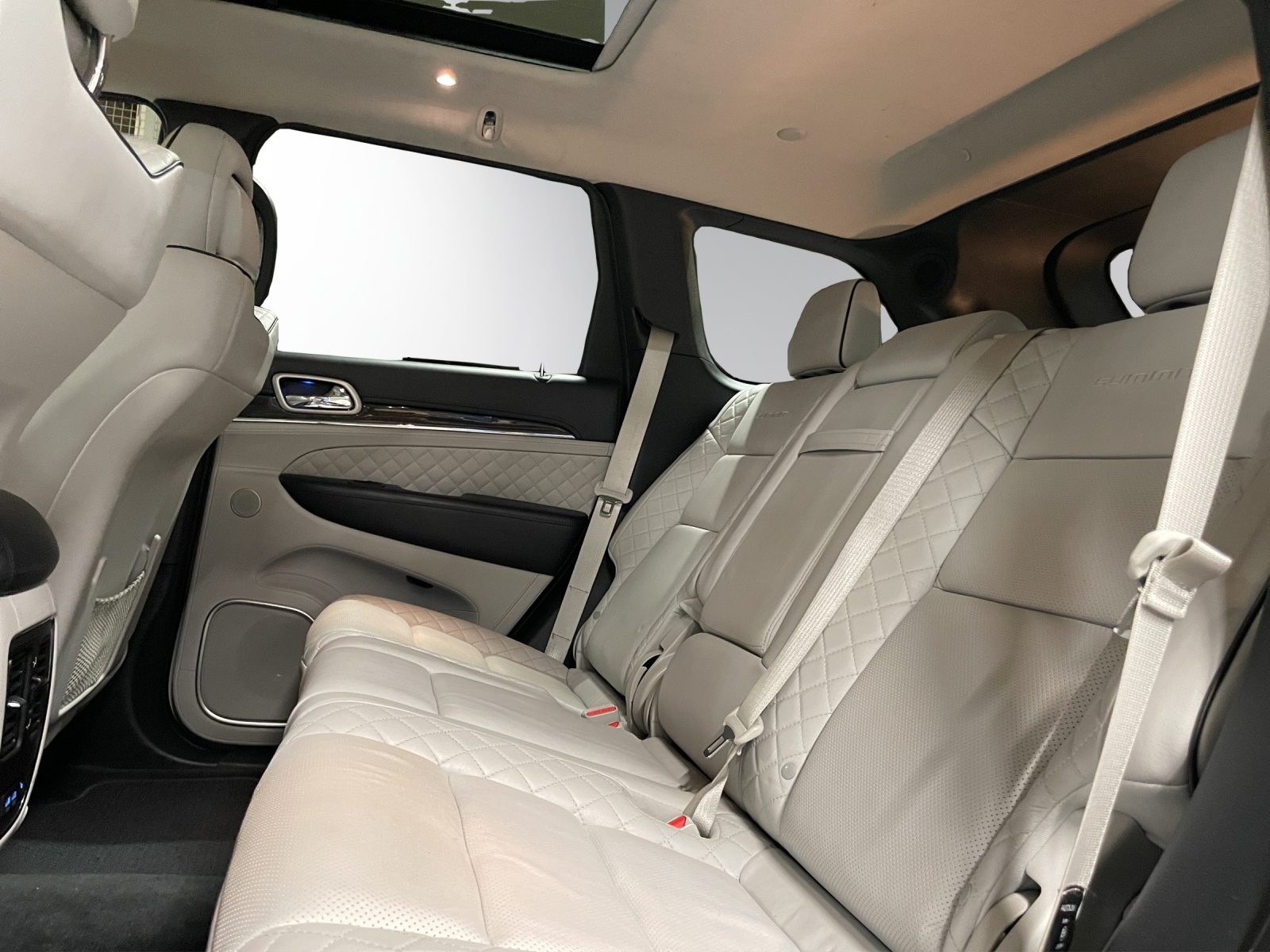 JEEP Grand Cherokee 3.0 CRD Overland Automatic-image-9