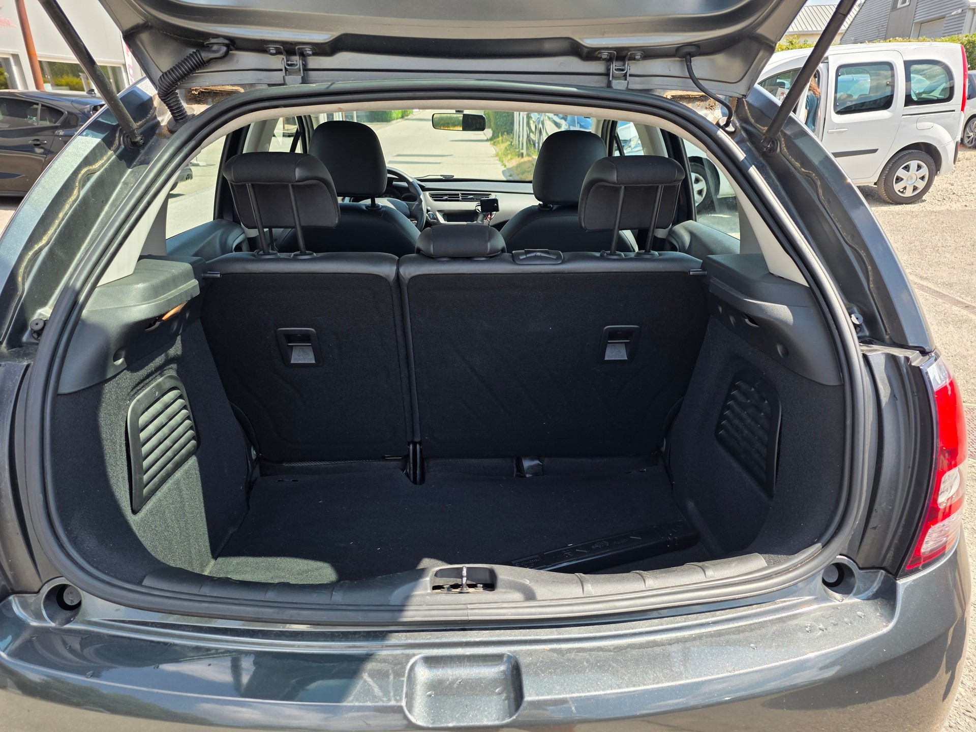 CITROEN C3 1.2i Exclusive-image-5