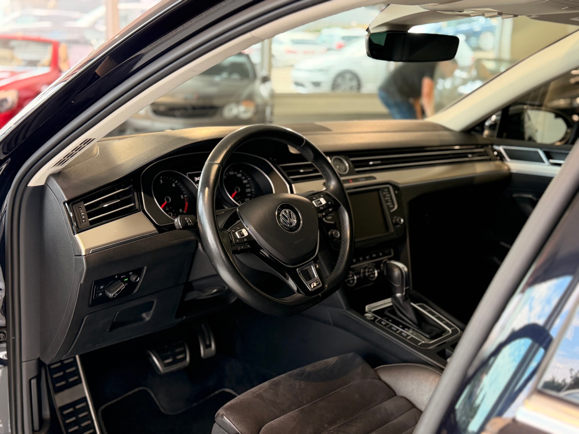 VW Passat Variant 2.0 TDI SCR BMT Highline DSG-image-14