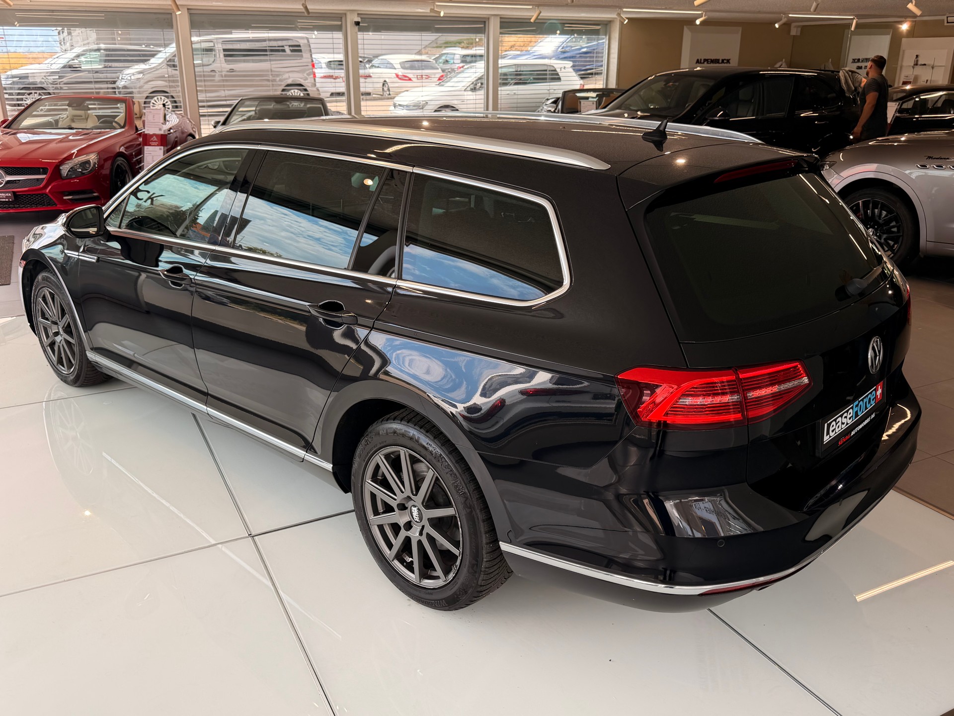 VW Passat Variant 2.0 TDI SCR BMT Highline DSG-image-8