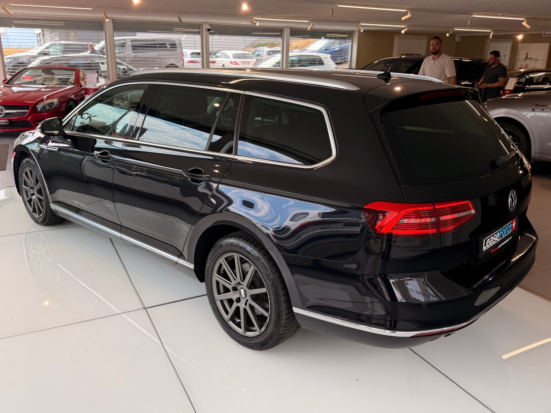 VW Passat Variant 2.0 TDI SCR BMT Highline DSG-image-10
