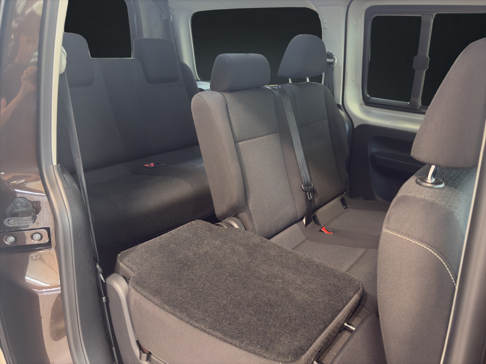VW Caddy Maxi 2.0 TDI Family 7 POSTI-image-13