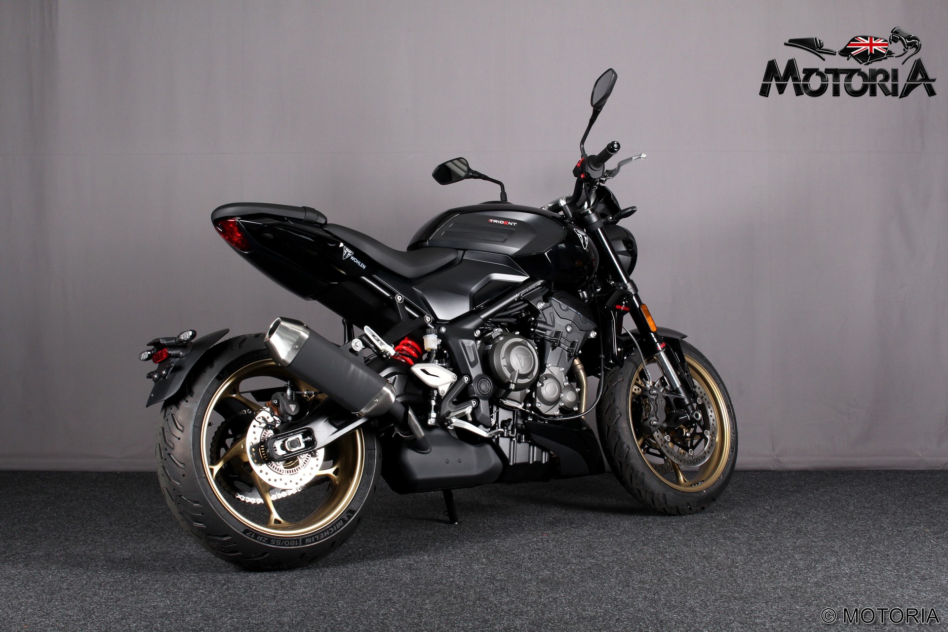 TRIUMPH Trident 800-showroom-element-2