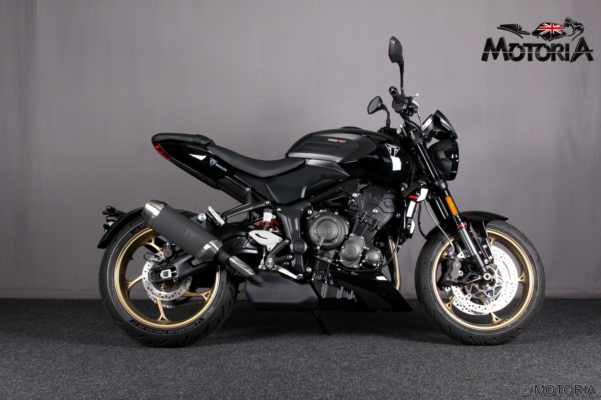 TRIUMPH Trident 800-showroom-element-1