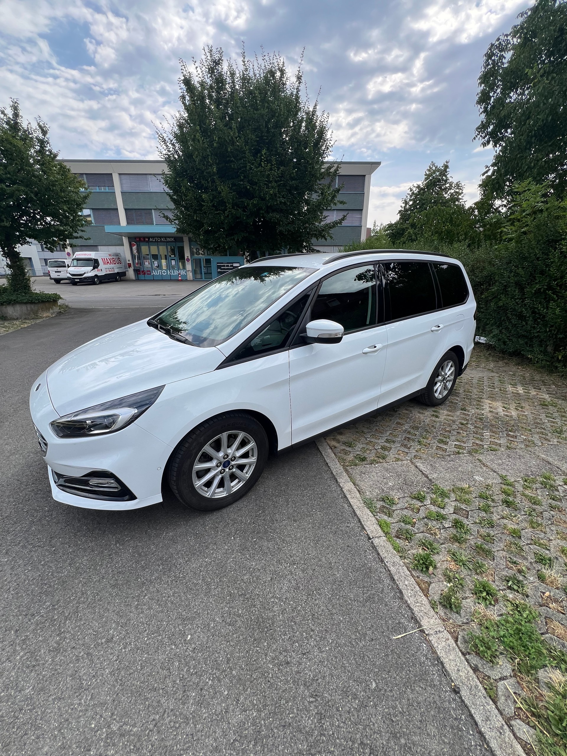 FORD GALAXY-image-1