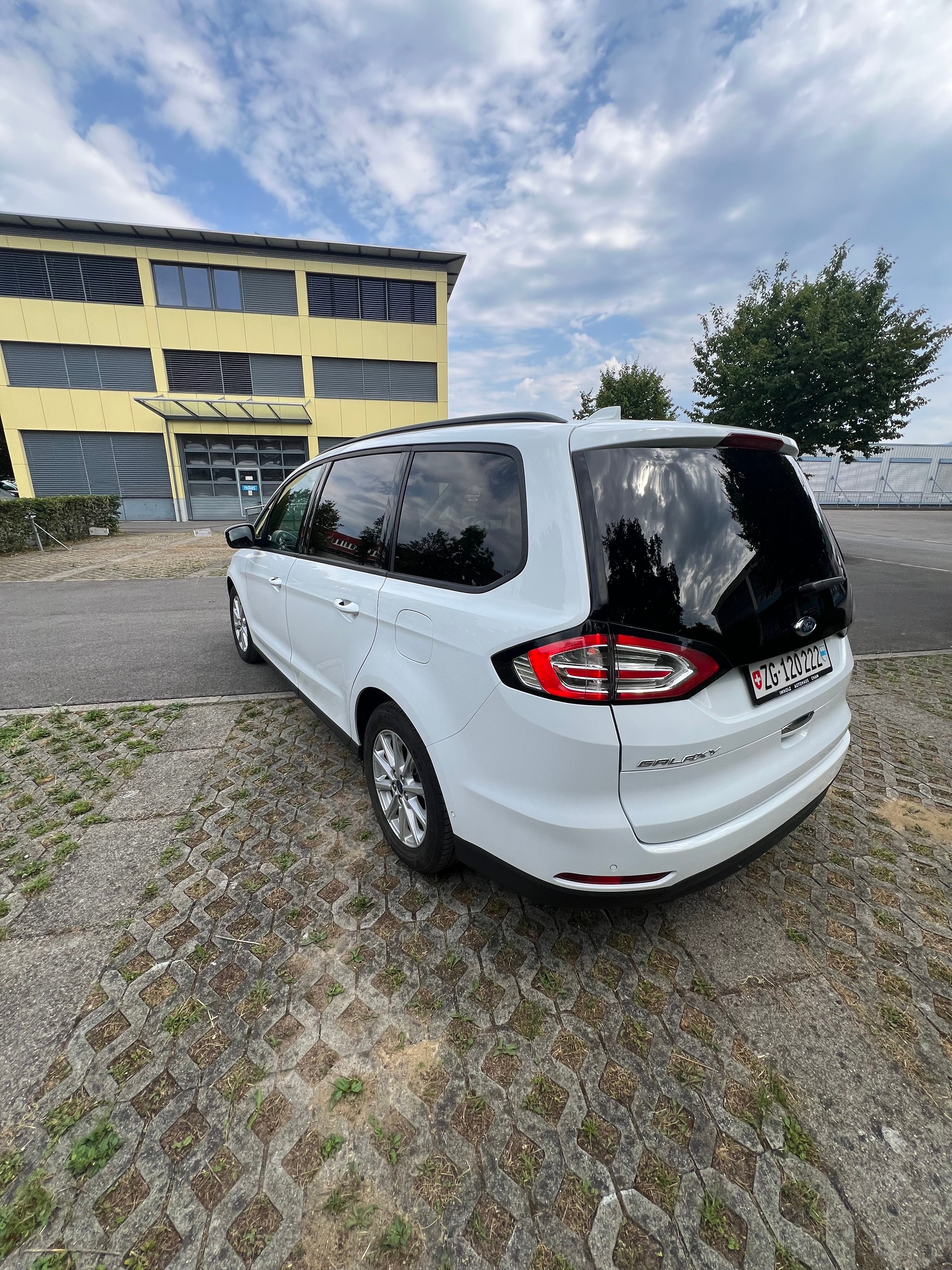 FORD GALAXY-image-2