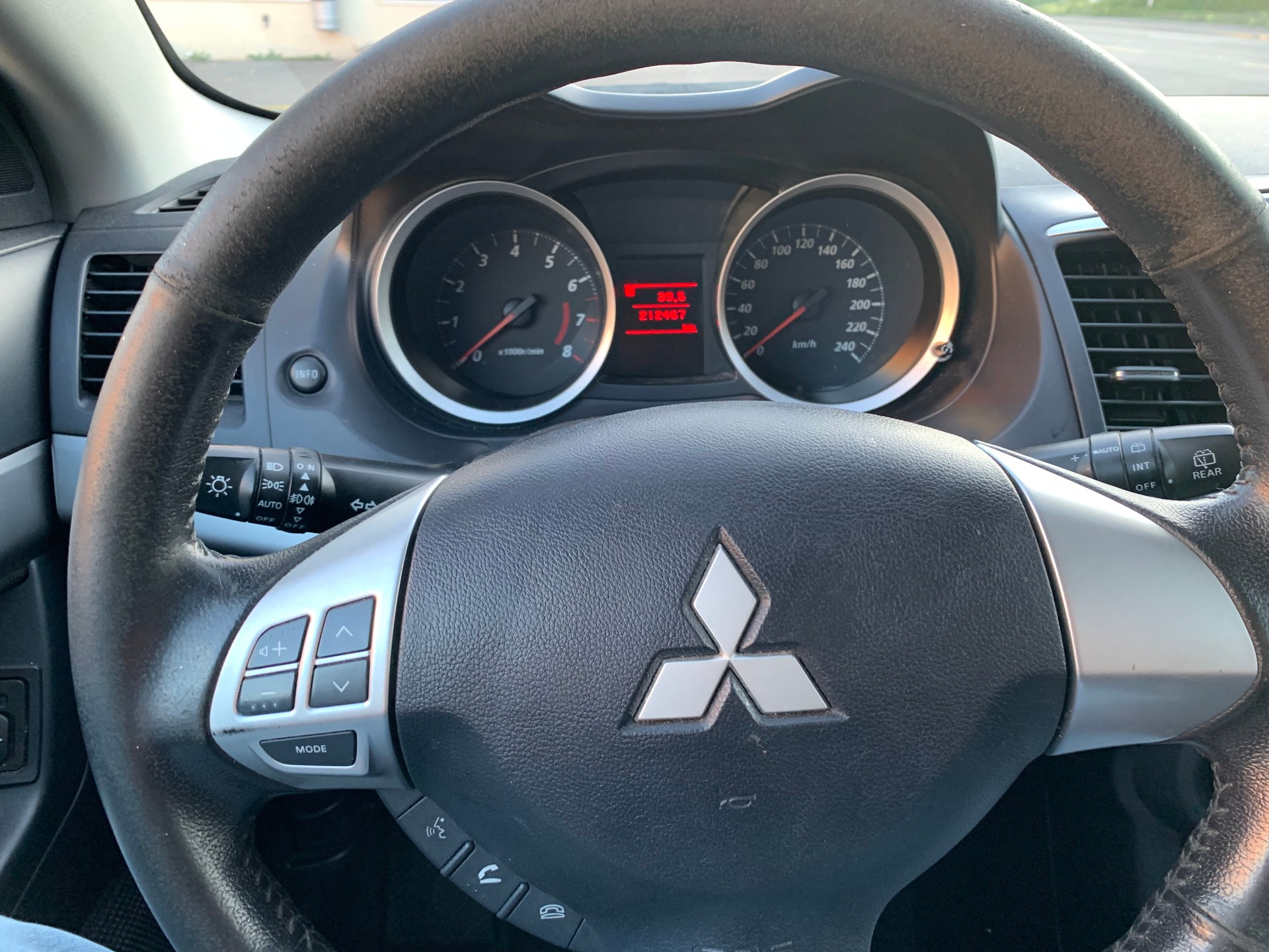 MITSUBISHI Lancer Sportback 1.6 Jubilé35-image-8