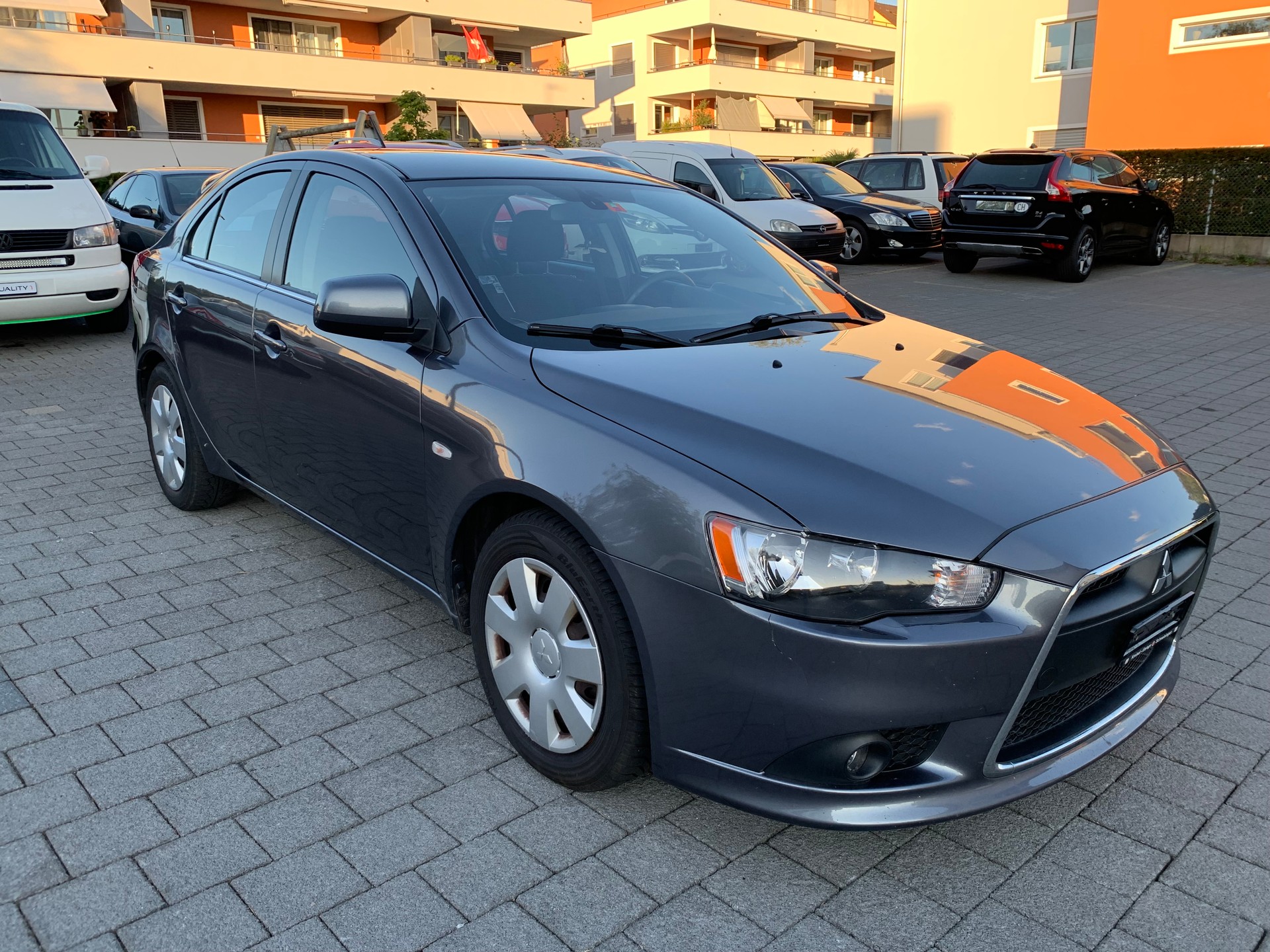 MITSUBISHI Lancer Sportback 1.6 Jubilé35-image-1