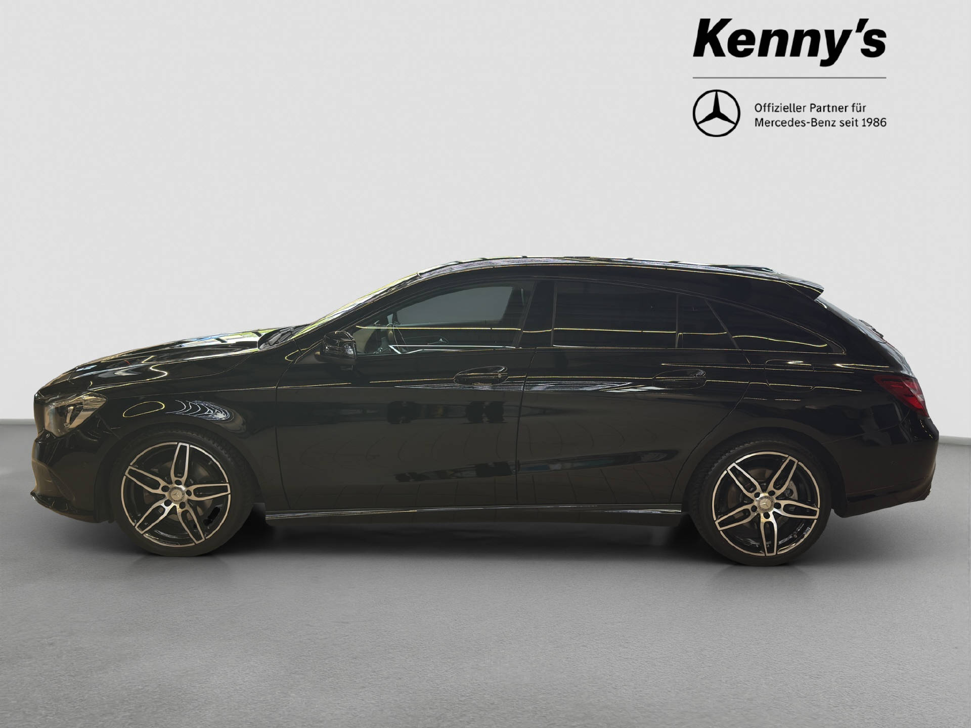 MERCEDES-BENZ CLA 200 Shooting Brake Night Star-image-2