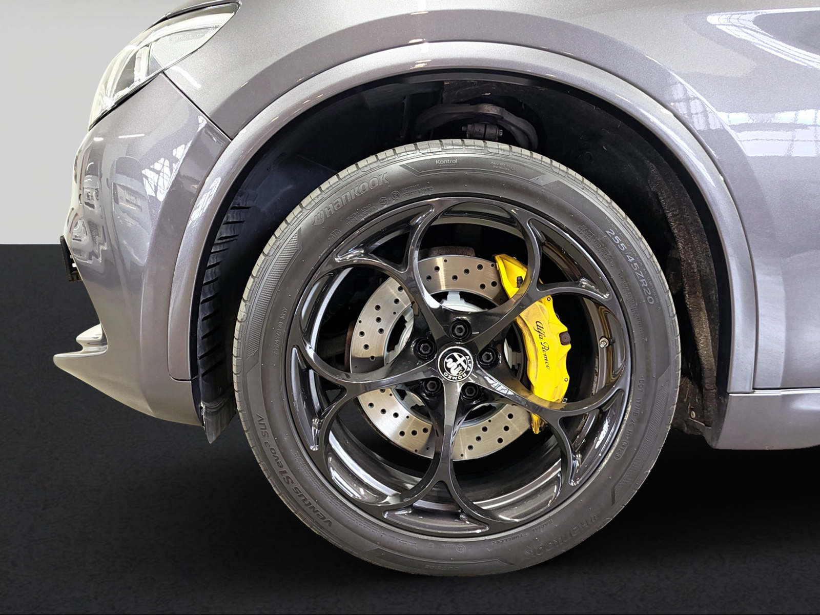 ALFA ROMEO Stelvio 2.9 V6 Quadrifoglio Q4 Automatic-image-2