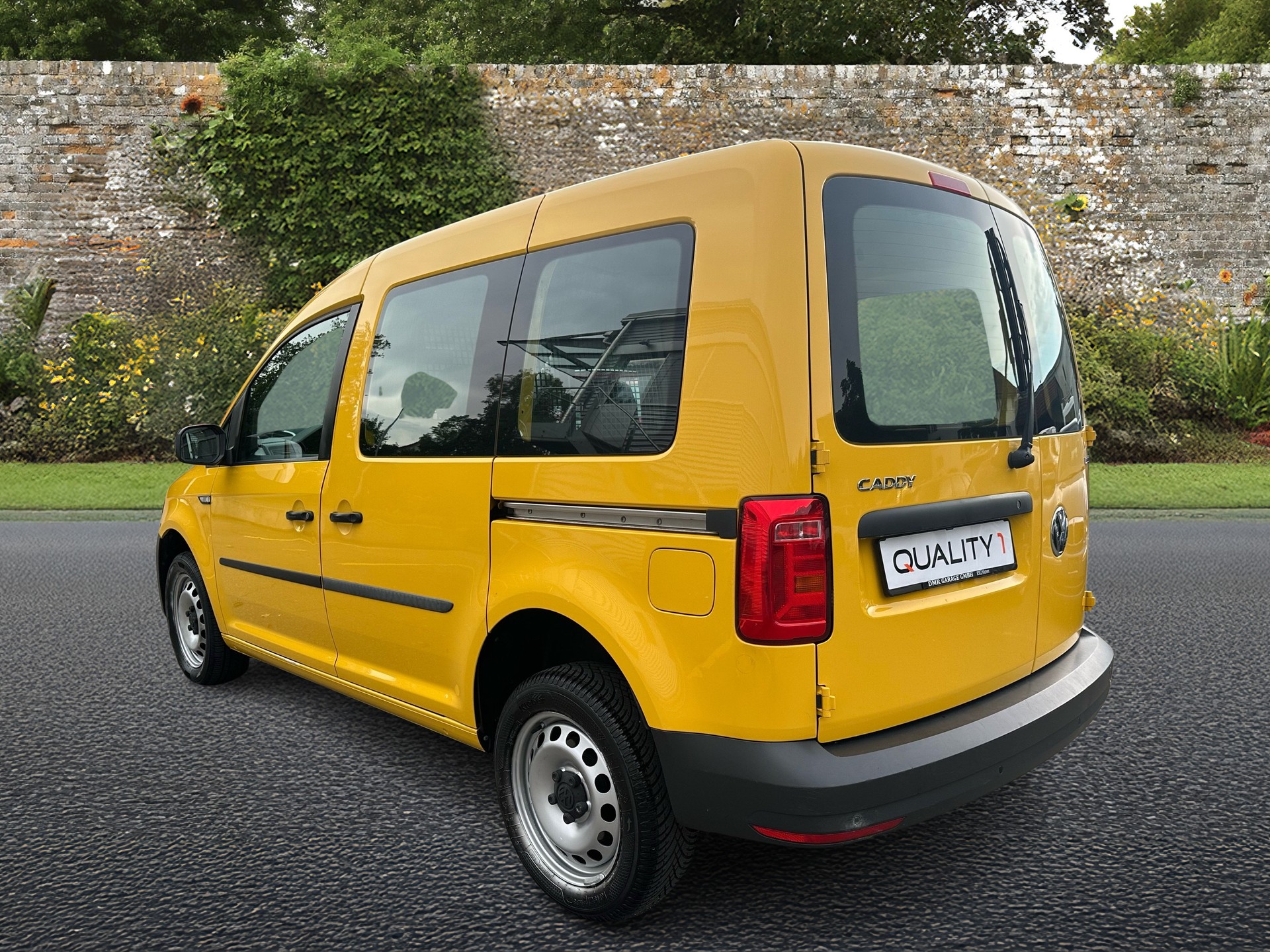 VW Caddy 2.0TDI 4Motion BlueMotion Technology DSG-image-2
