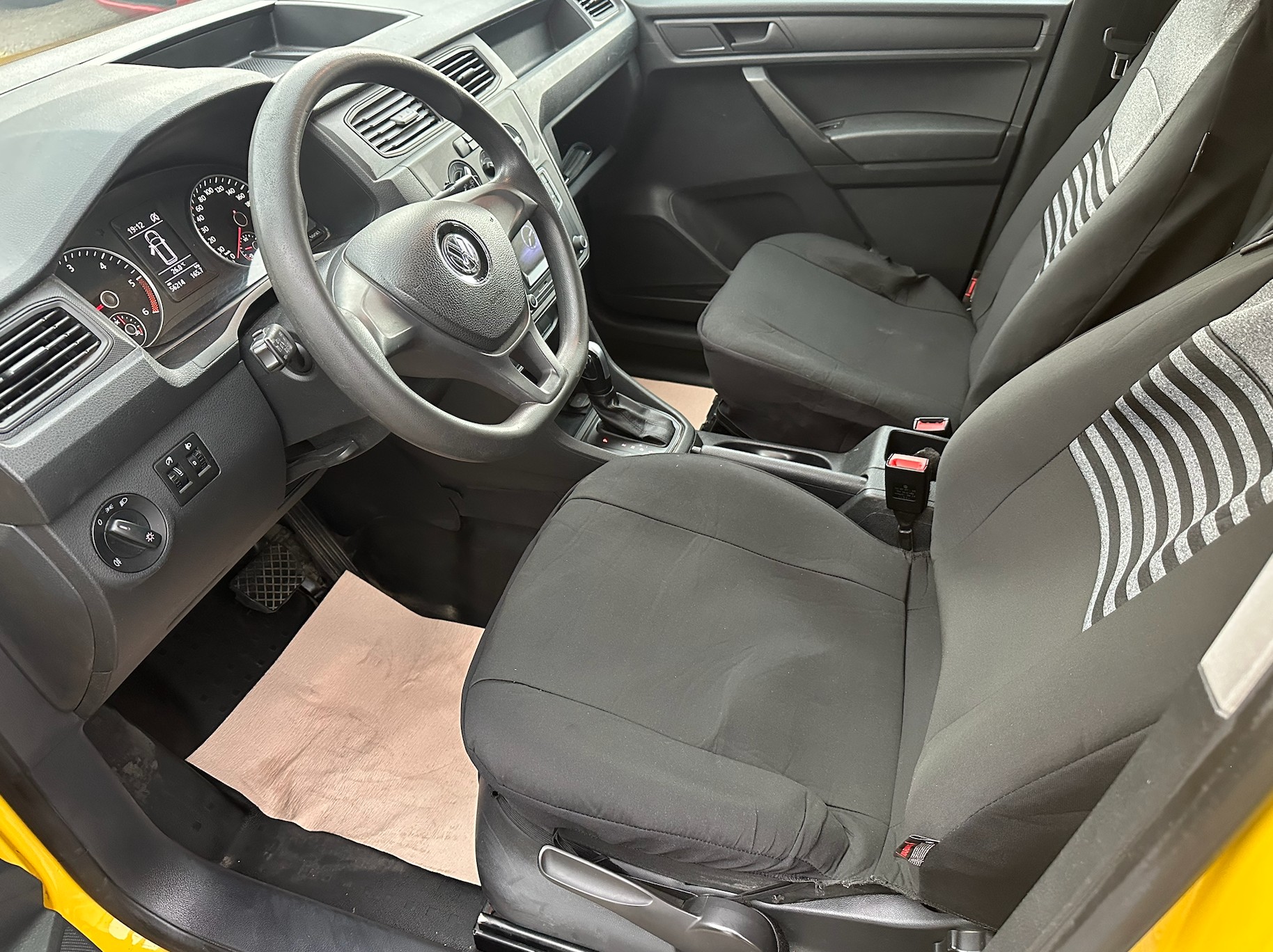VW Caddy 2.0TDI 4Motion BlueMotion Technology DSG-image-13