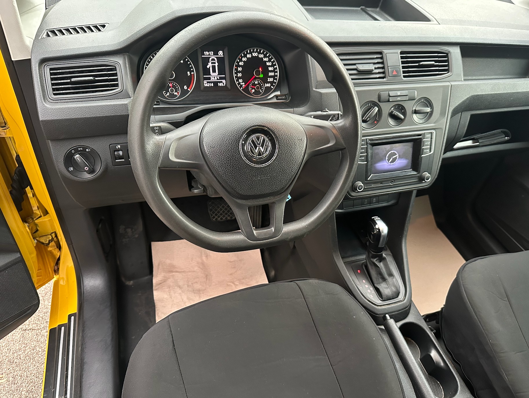 VW Caddy 2.0TDI 4Motion BlueMotion Technology DSG-image-8