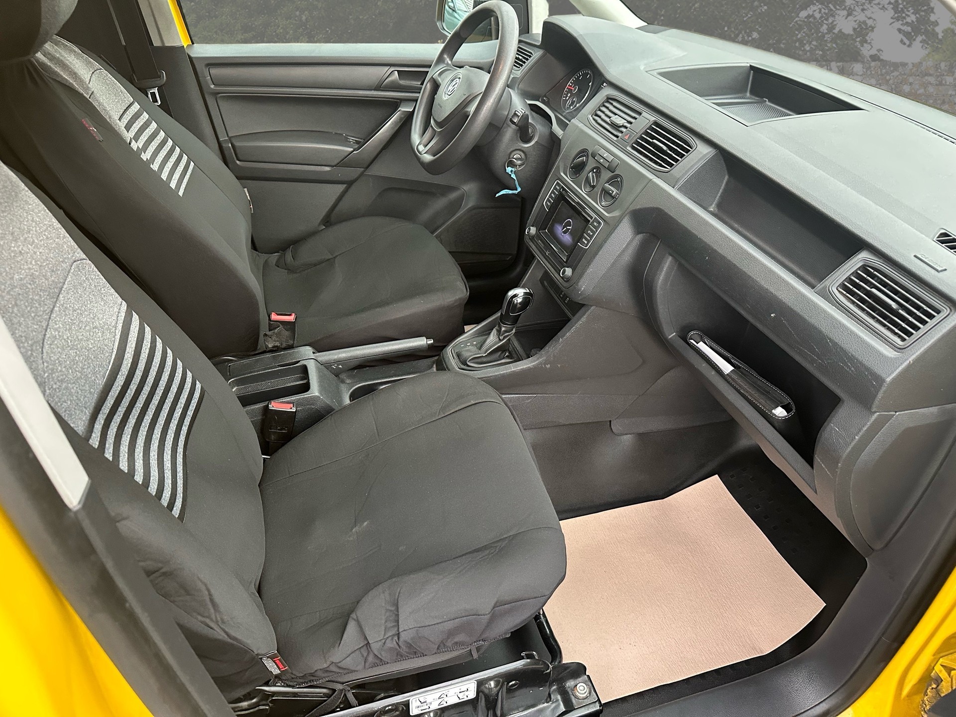 VW Caddy 2.0TDI 4Motion BlueMotion Technology DSG-image-14