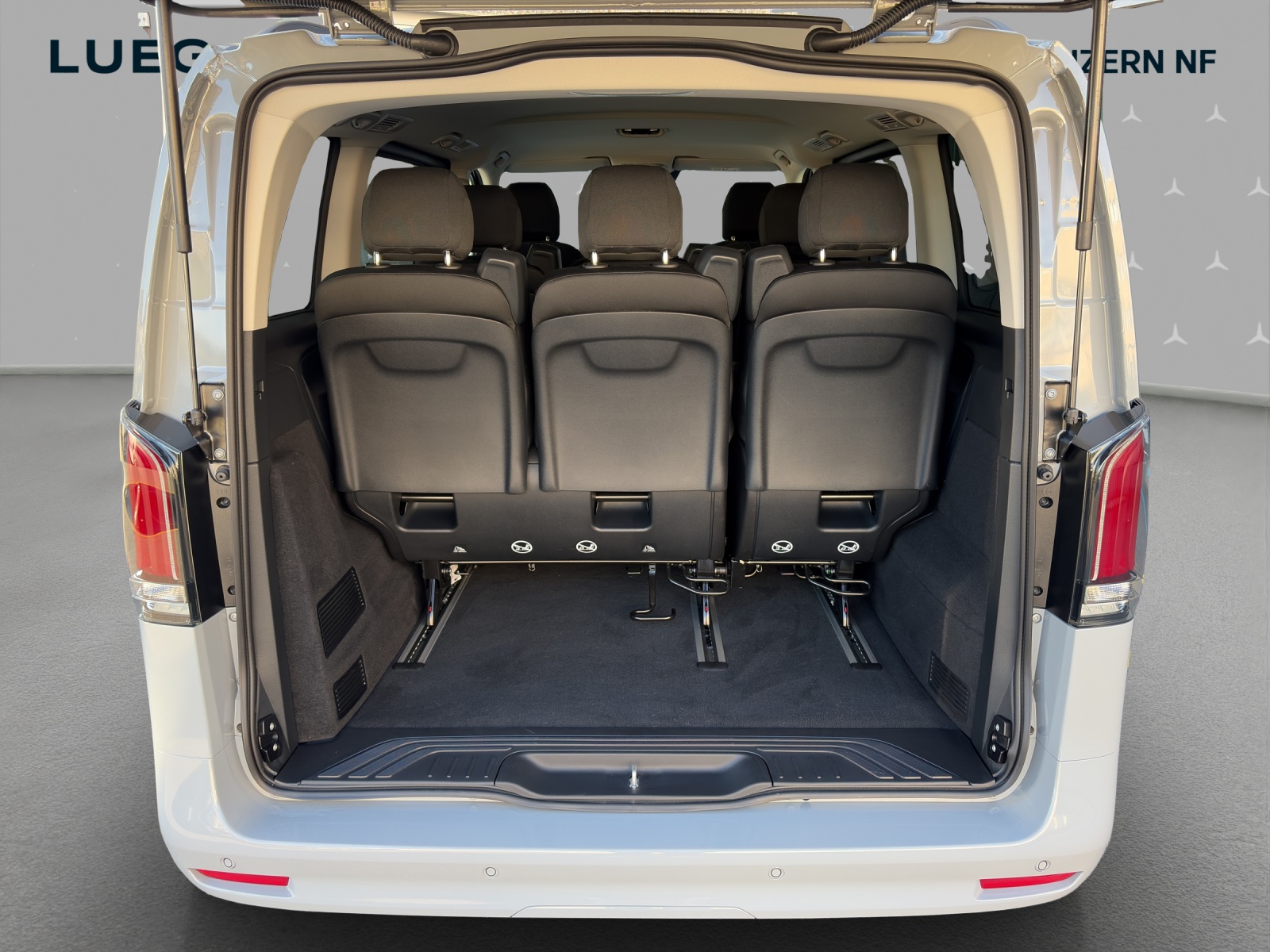 MERCEDES-BENZ Vito 119 CDI Kompakt Tourer 9G-Tronic 4M Select-image-13