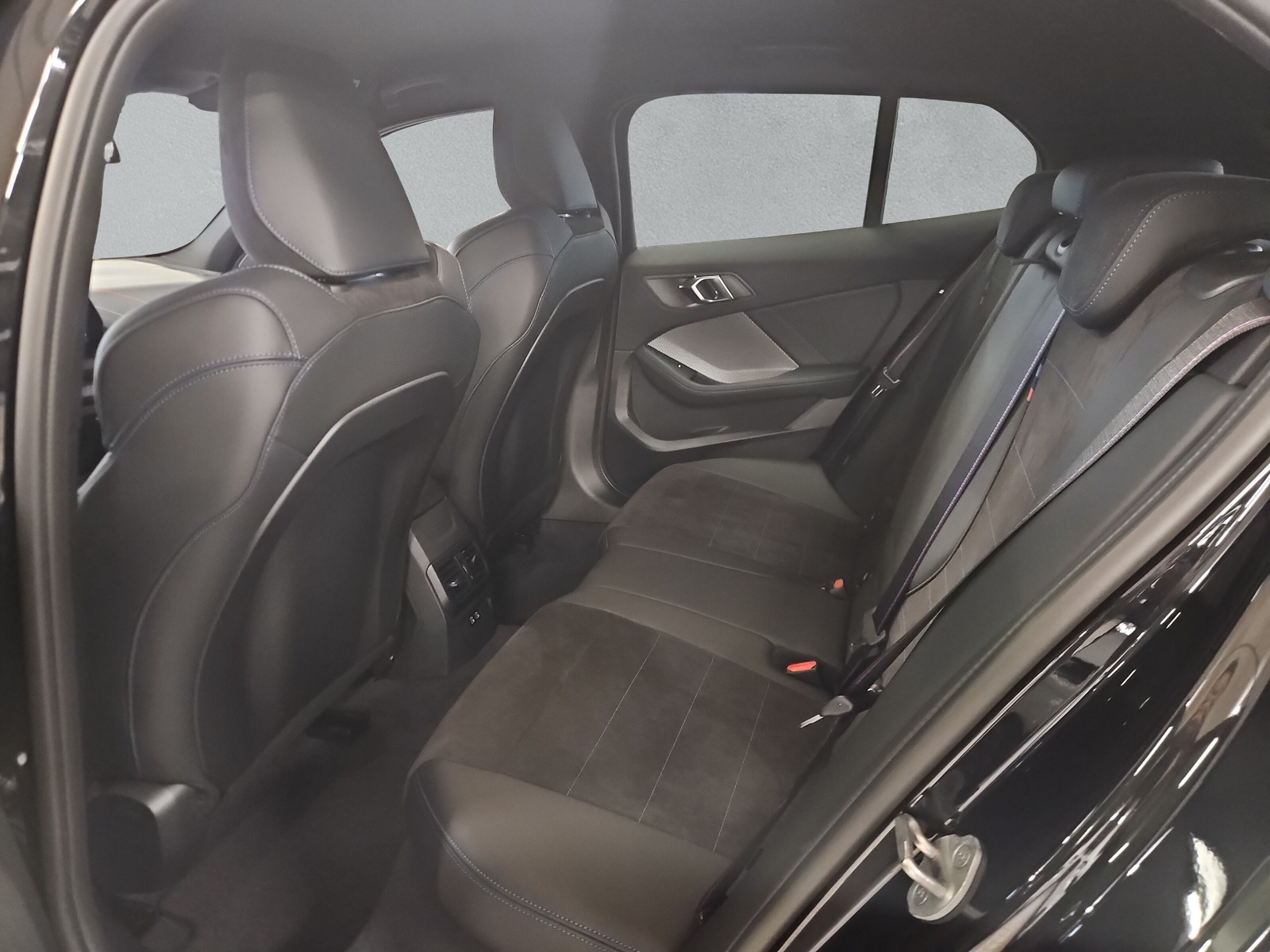 BMW 120 M Sport Pro Steptronic-image-15