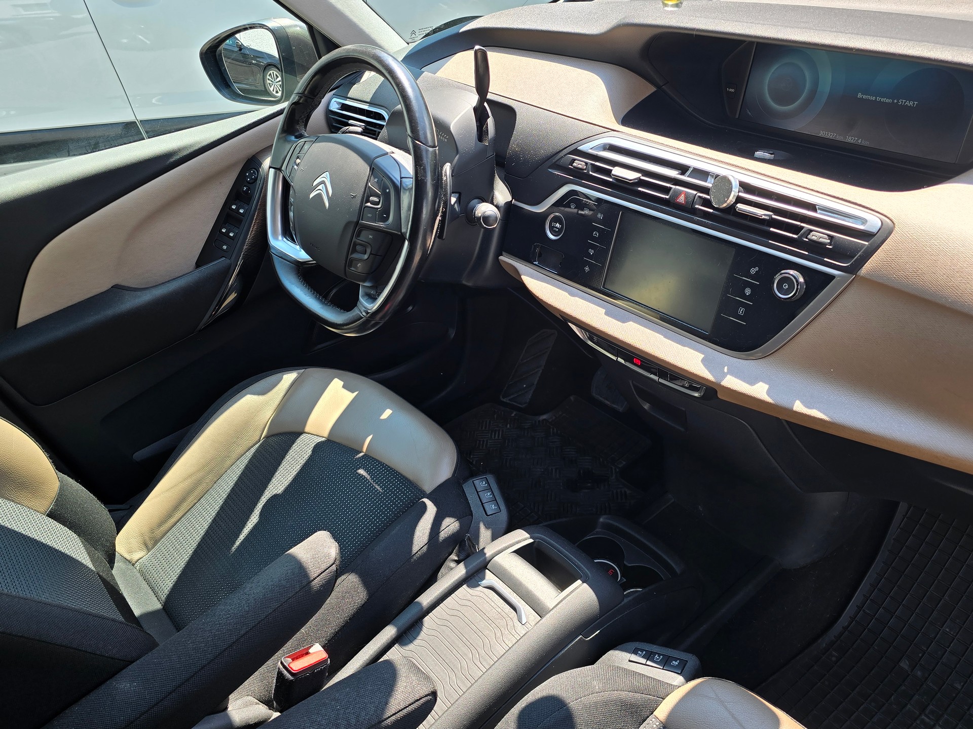 CITROEN Grand C4 Picasso 2.0 BlueHDi Exclusive Automatic-image-9