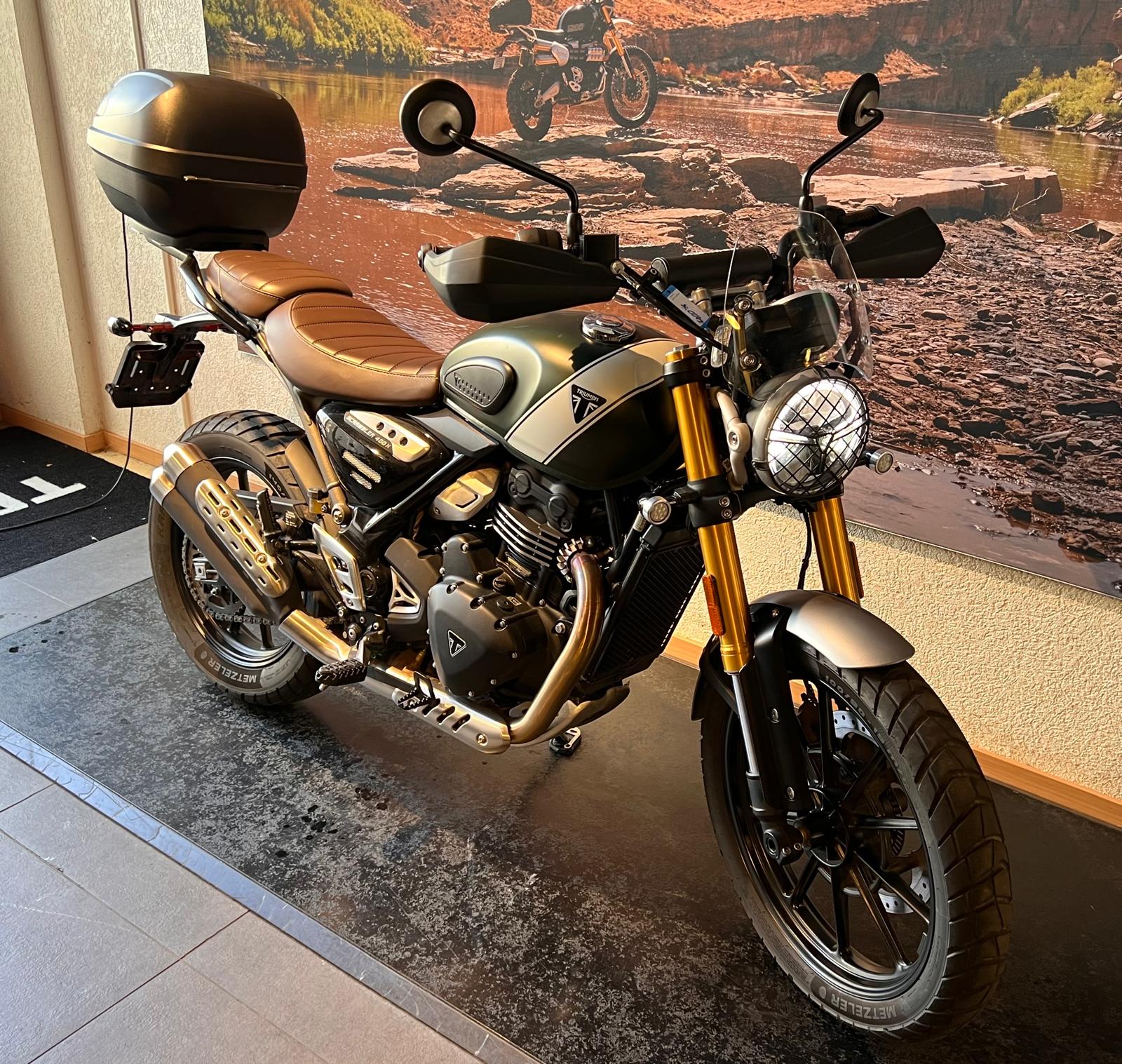 TRIUMPH Scrambler 400 X-showroom-element-1