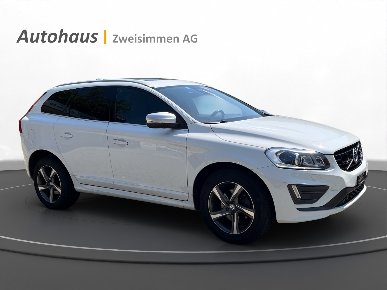 VOLVO XC60 D5 AWD Momentum R-Design Geartronic-image-4