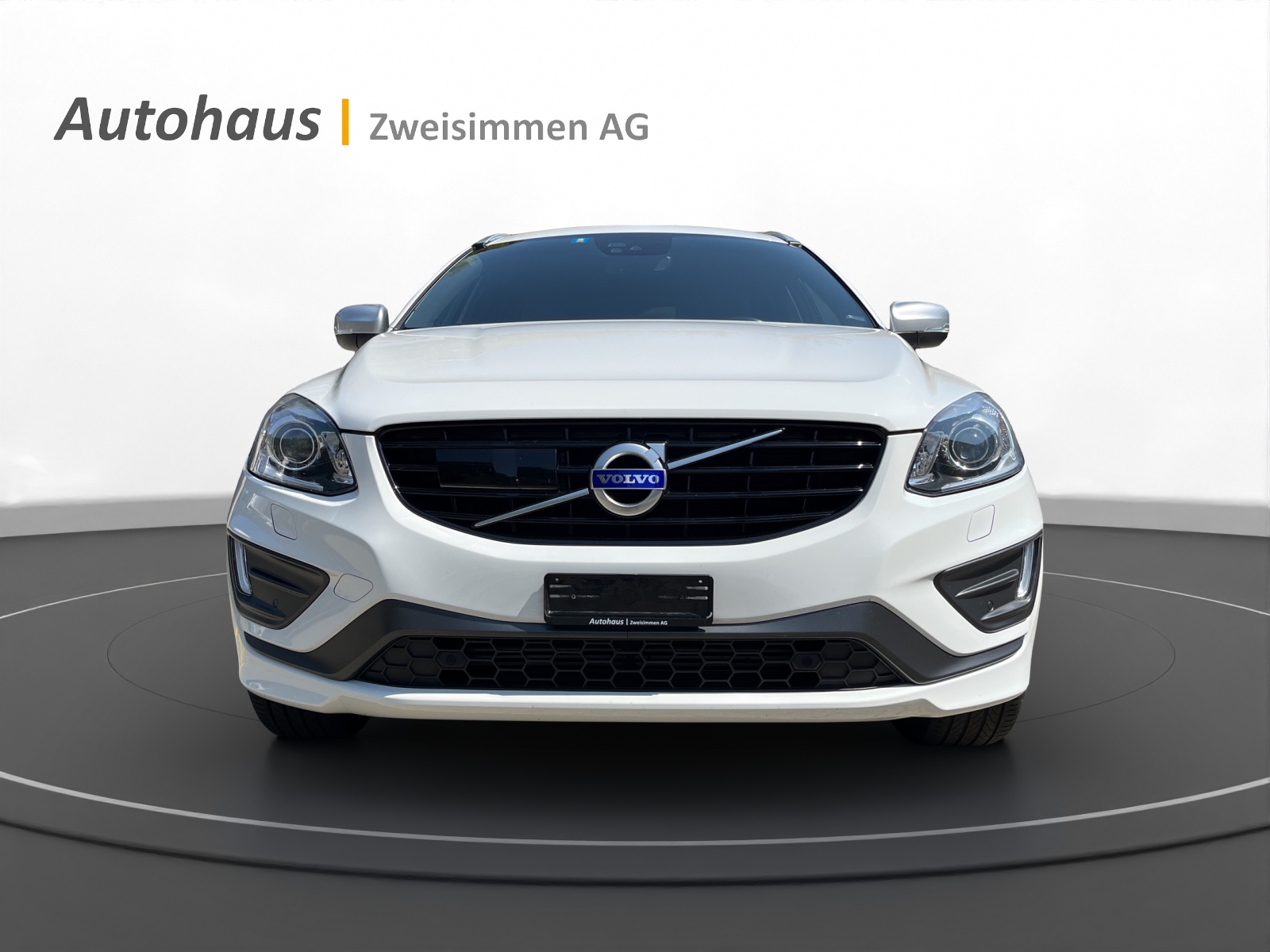 VOLVO XC60 D5 AWD Momentum R-Design Geartronic-image-3