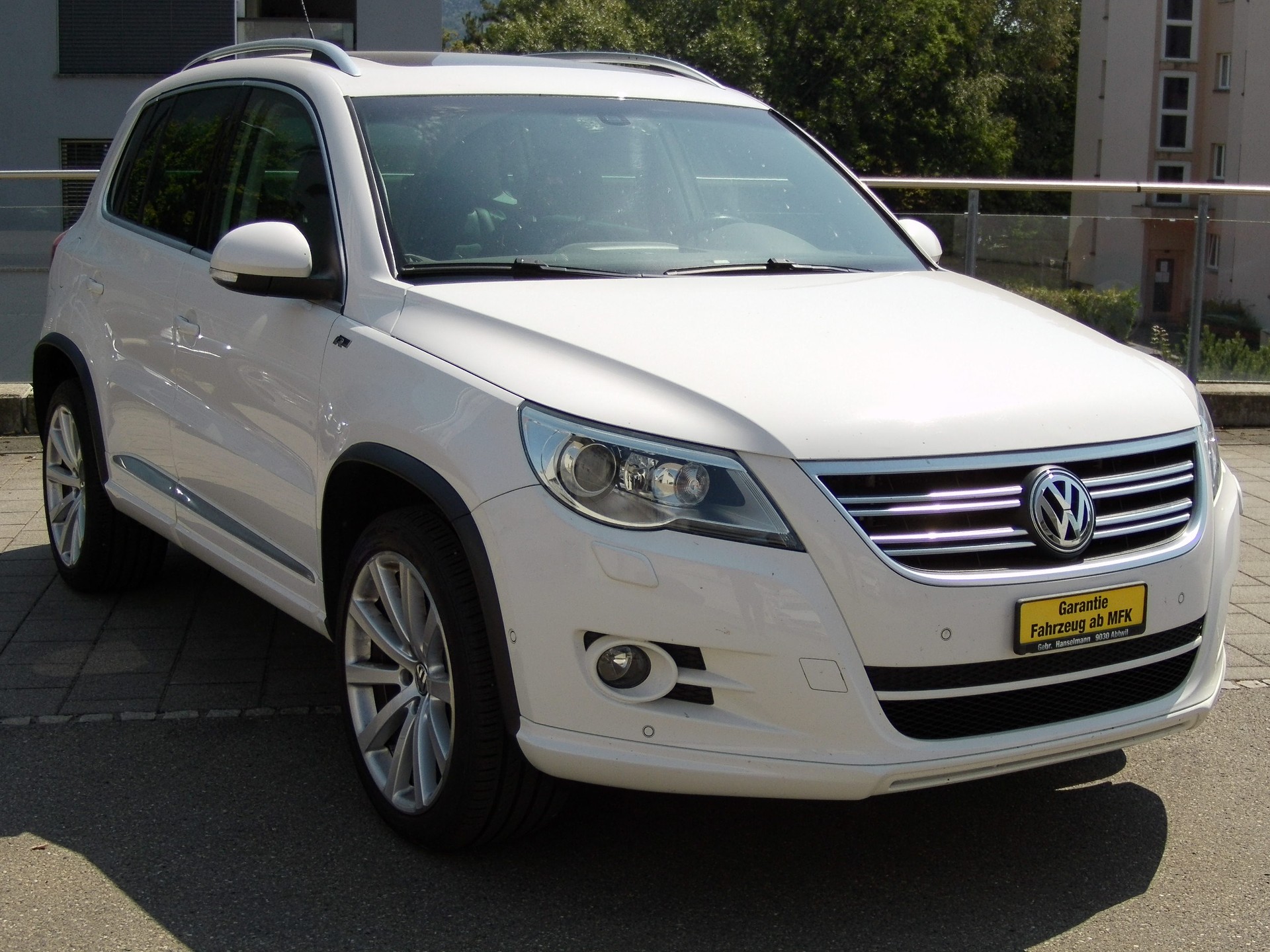 VW Tiguan 2.0 TDI R-Line Sport-image-0