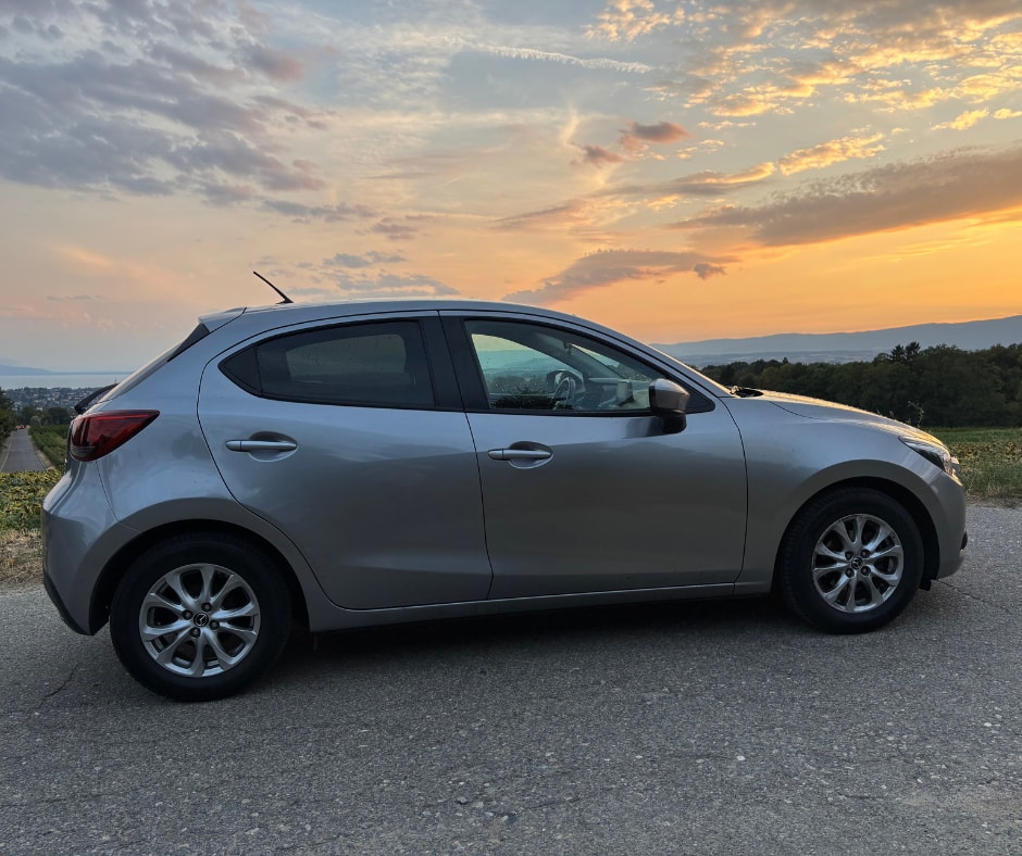 MAZDA 1.5 90 Ambition-image-1