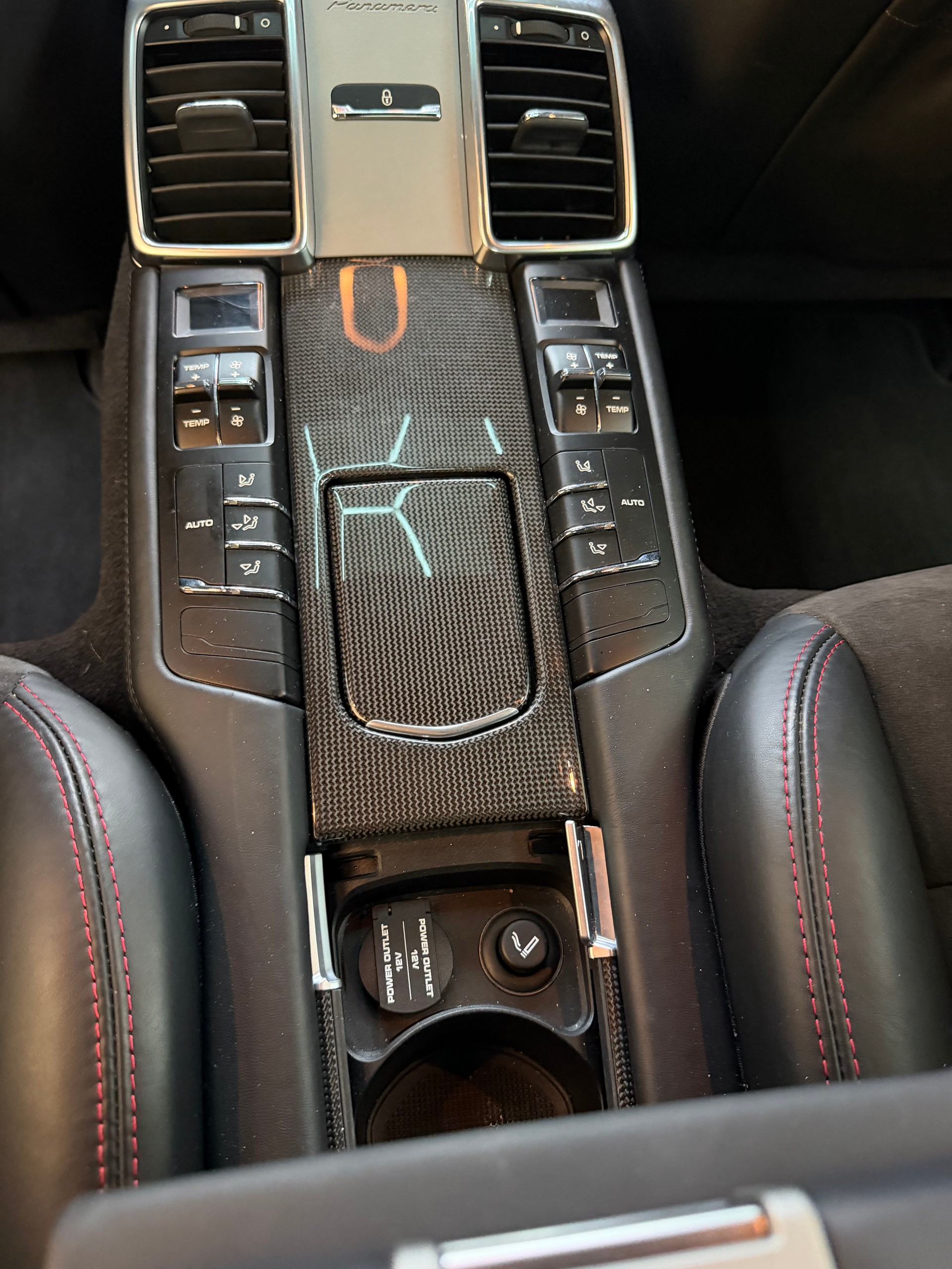 PORSCHE Panamera GTS 4.8 PDK-image-12