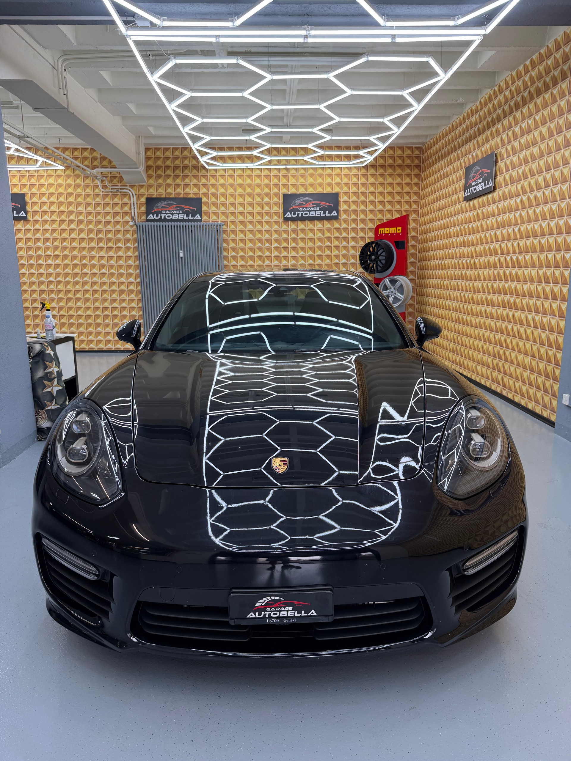 PORSCHE Panamera GTS 4.8 PDK-image-0